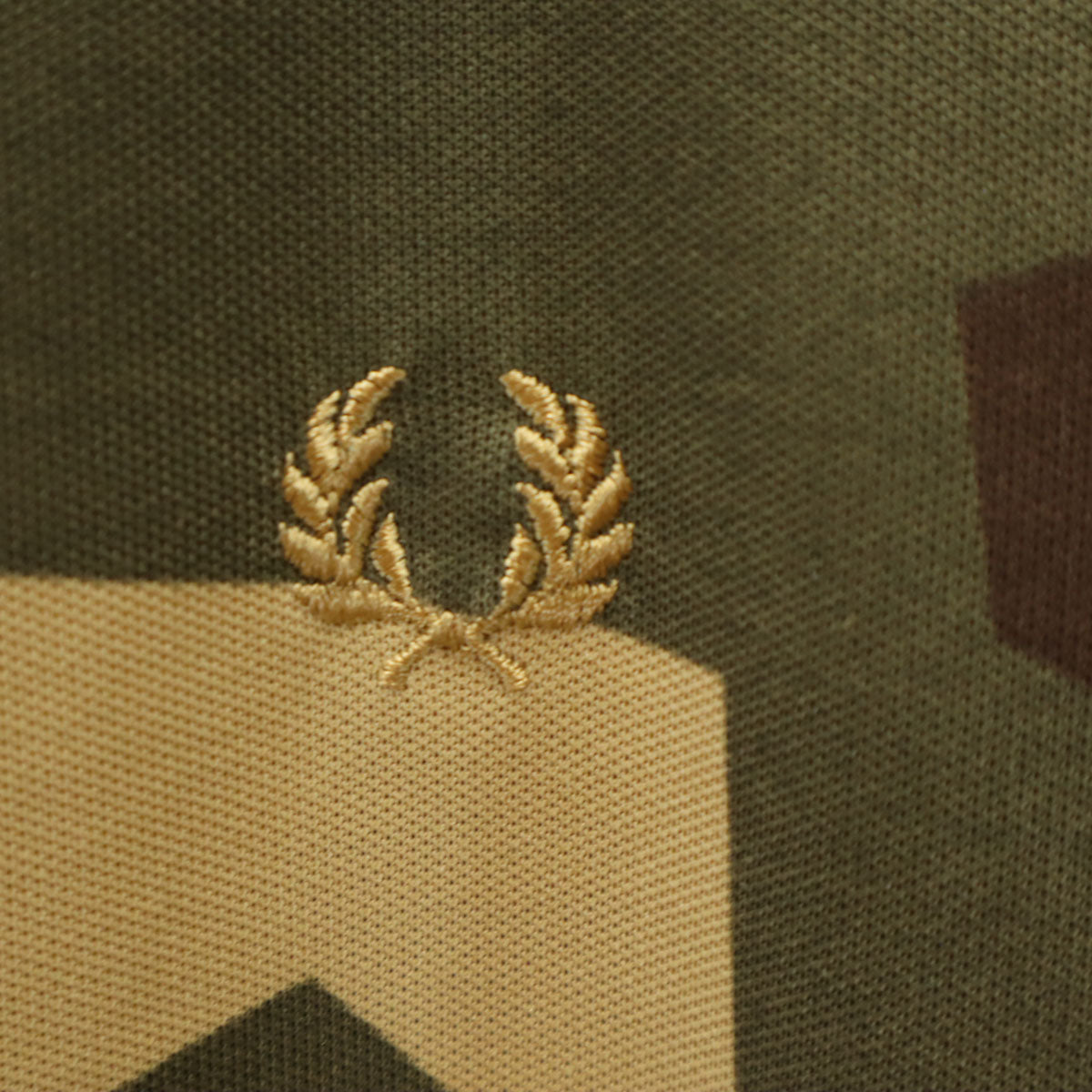 FRED PERRY フレッドペリー ポルトガル製 カモフラ柄 トラックジャケット S カーキ 迷彩 ジャージ メンズ
