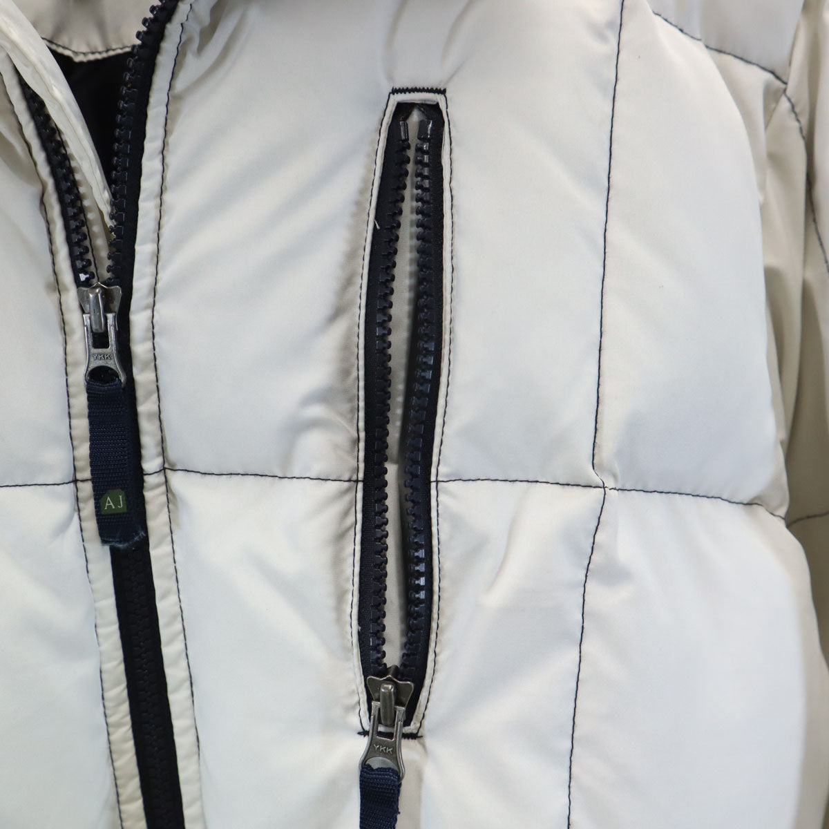 ARMANI JEANS アルマーニジーンズ スノーボード ダウンジャケット 32 白系 スキー レディース