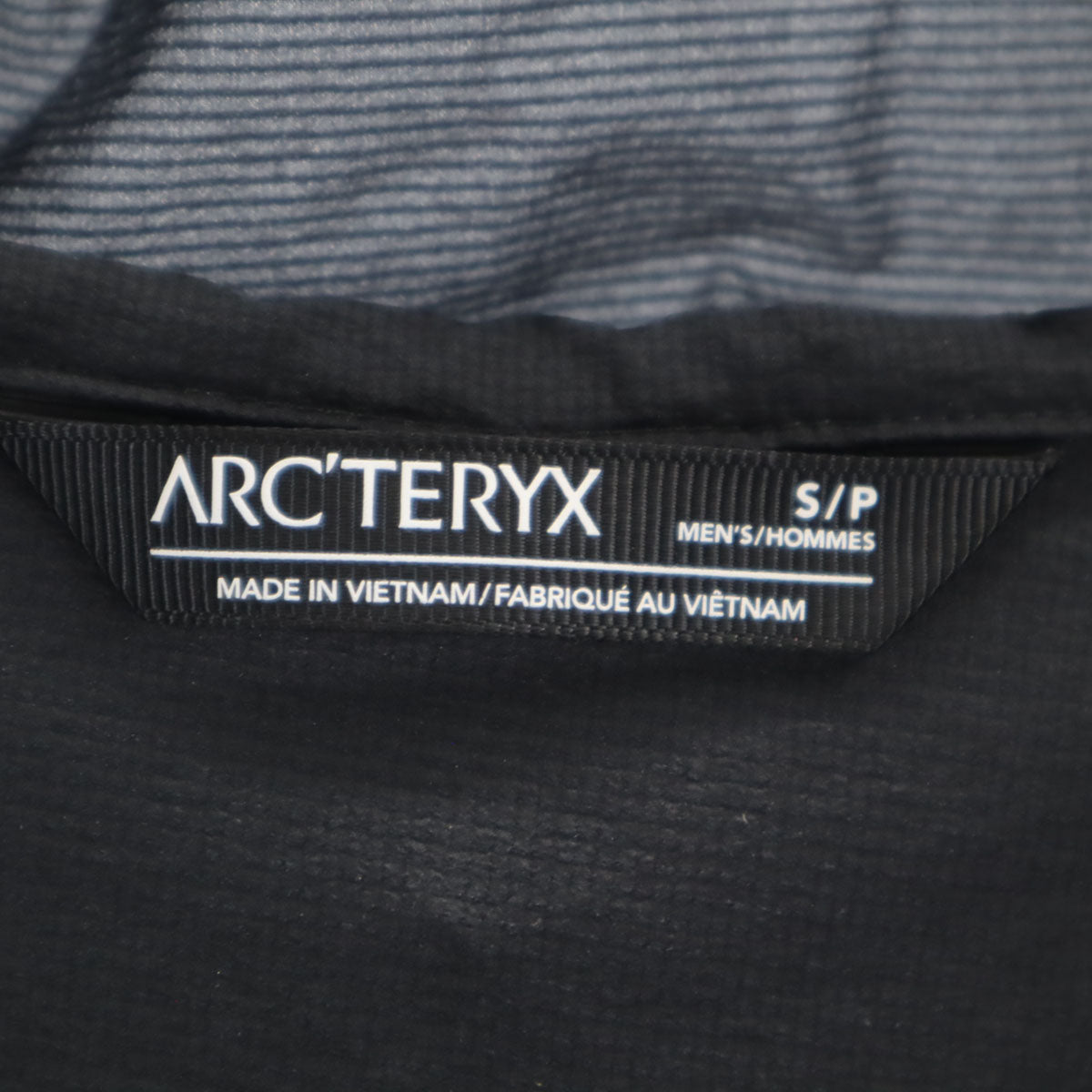 ARC'TERYX アークテリクス インセンド エアシェル フードジャケット S ブラック アウトドア メンズ