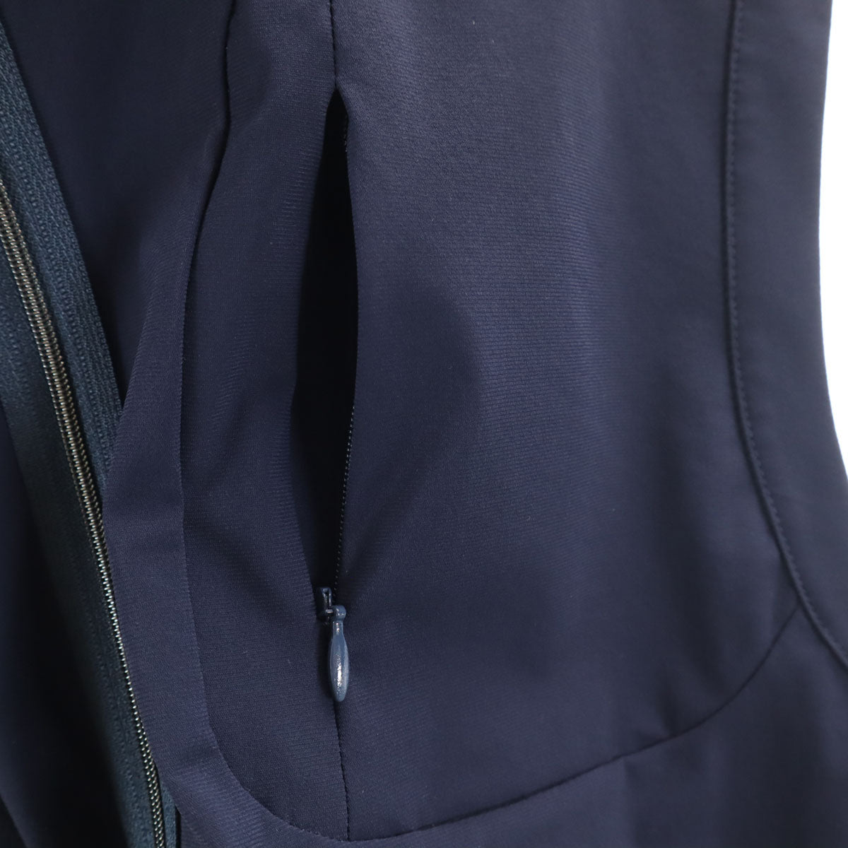 美品 LANVIN SPORT ランバンスポール ゴルフ ベスト 40 ネイビー メンズ