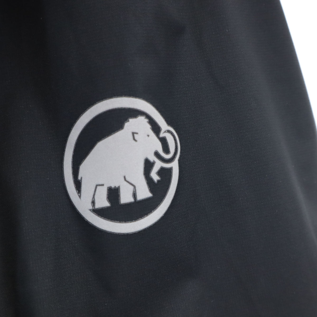 Mammut マムート コンパクト ジャケット ブラック アウトドア 収納袋付き レディース