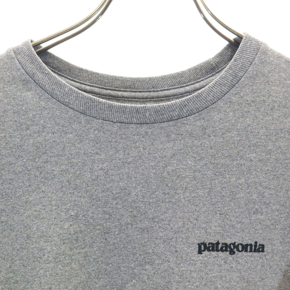 patagonia パタゴニア バックロゴ 長袖 Tシャツ S グレー 38518FA20 アウトドア ロンT メンズ