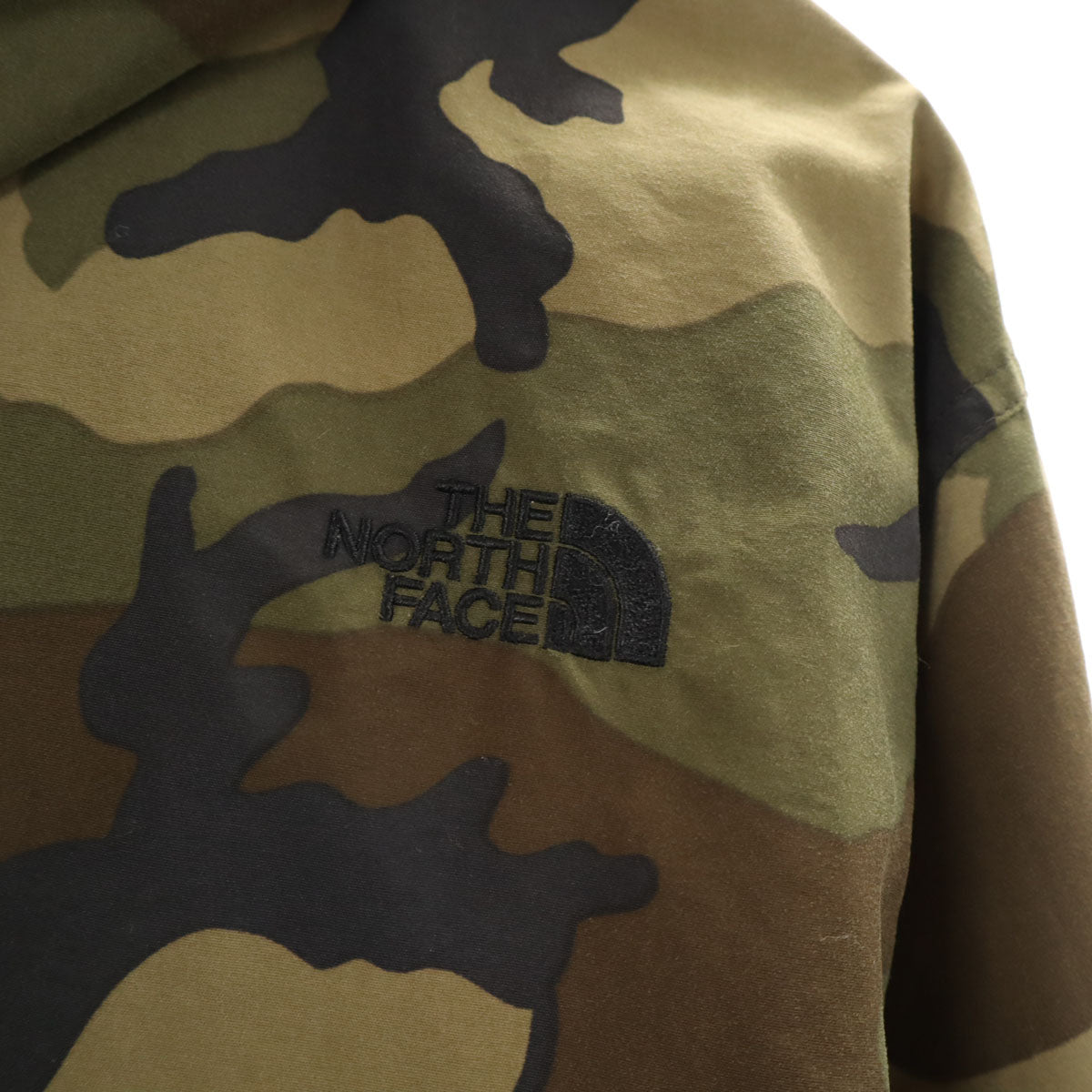 THE NORTH FACE ノースフェイス カモフラ柄 ノベルティ コンパクト ジャケット S カーキ NP71535 アウトドア 迷彩 メンズ