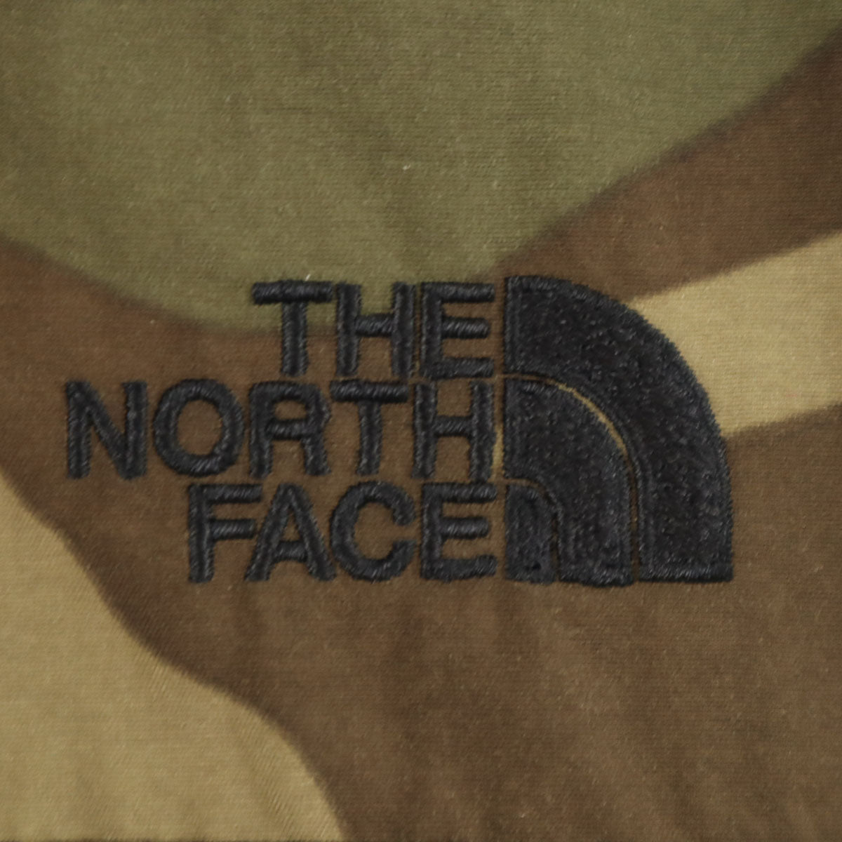 THE NORTH FACE ノースフェイス カモフラ柄 ノベルティ コンパクト ジャケット S カーキ NP71535 アウトドア 迷彩 メンズ