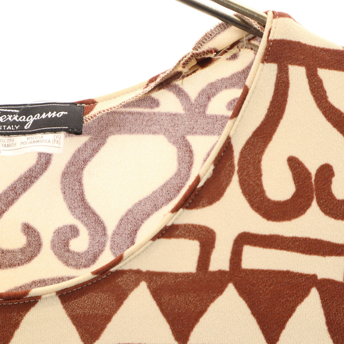 Salvatore Ferragamo サルヴァトーレフェラガモ イタリア製 エスニック柄 半袖 Tシャツ S ベージュ レディース