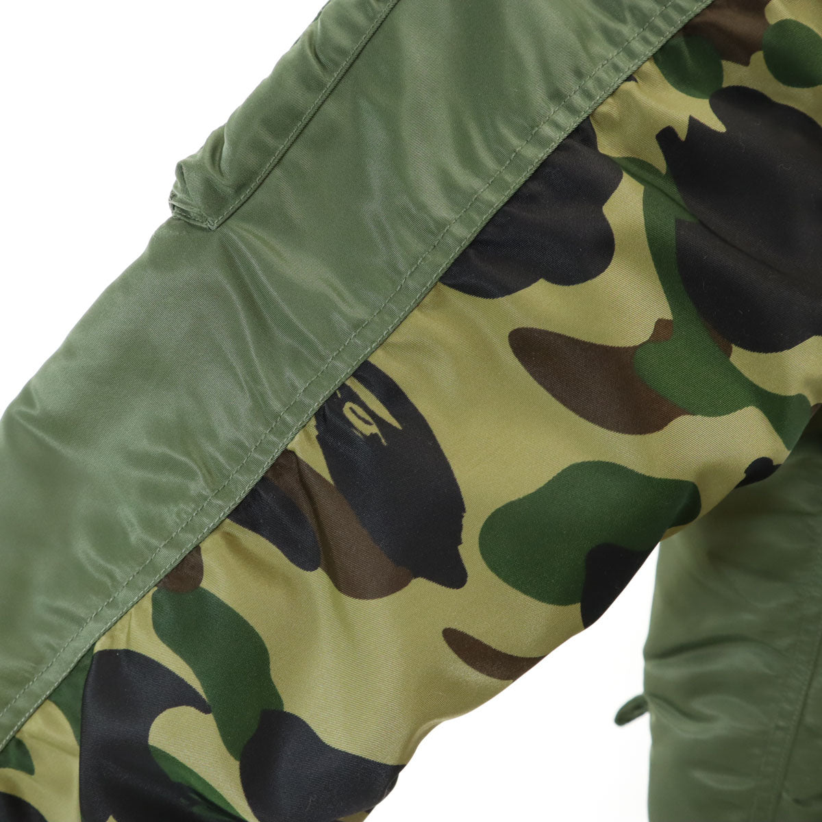A BATHING APE アベイシングエイプ シャーク カモフラ柄 レイヤード フライトジャケット S カーキ MA-1 中綿 メンズ