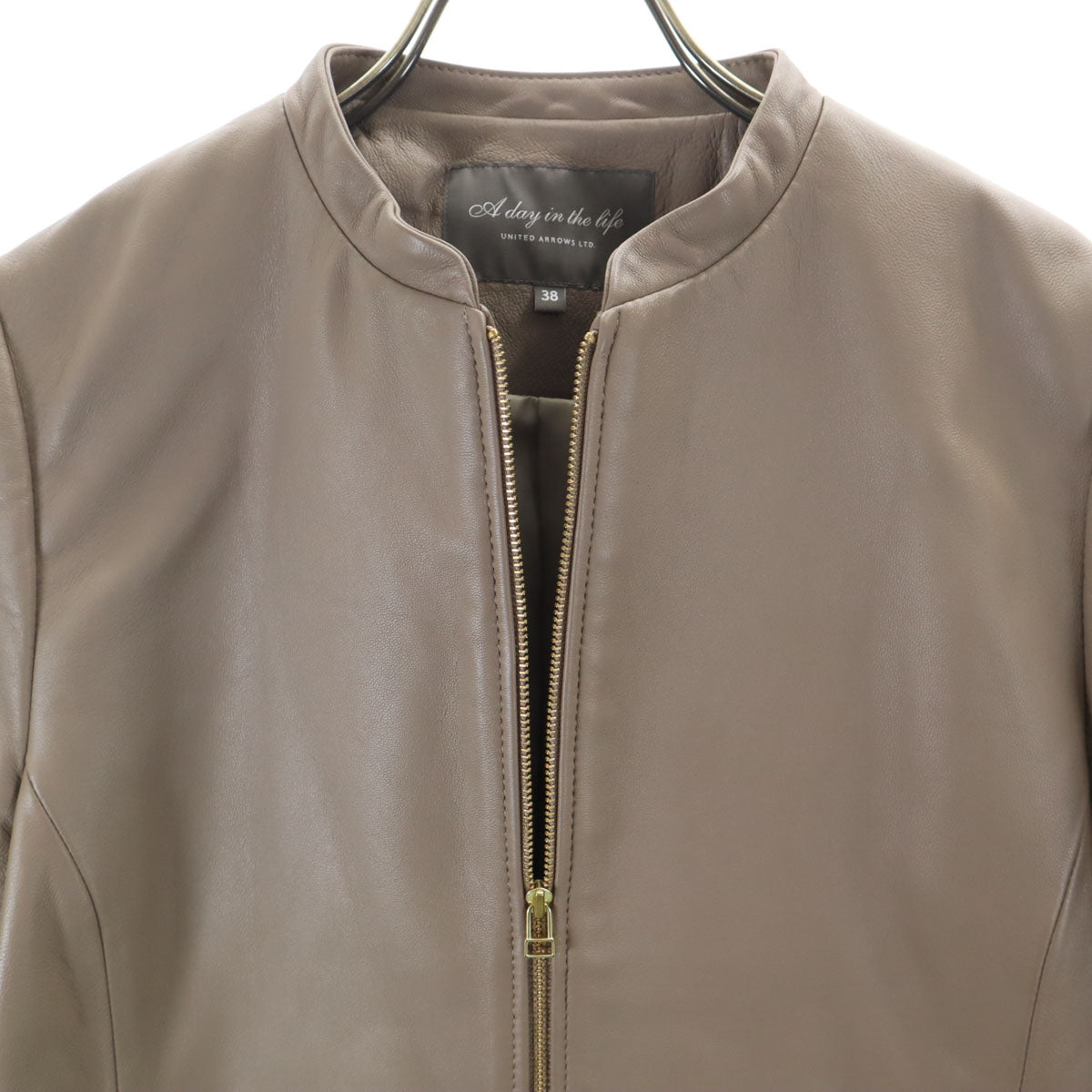 A day in the life UNITED ARROWS アデイインザライフユナイテッドアローズ シープスキン レザージャケット 38 ベージュ レディース