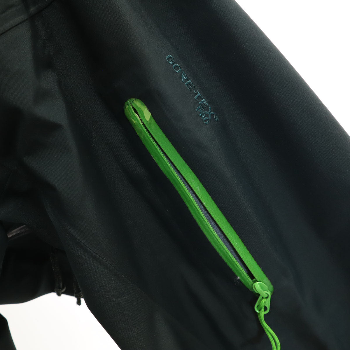 ARC'TERYX アークテリクス カナダ製 Alpha SV ジャケット L 深緑 アウトドア メンズ
