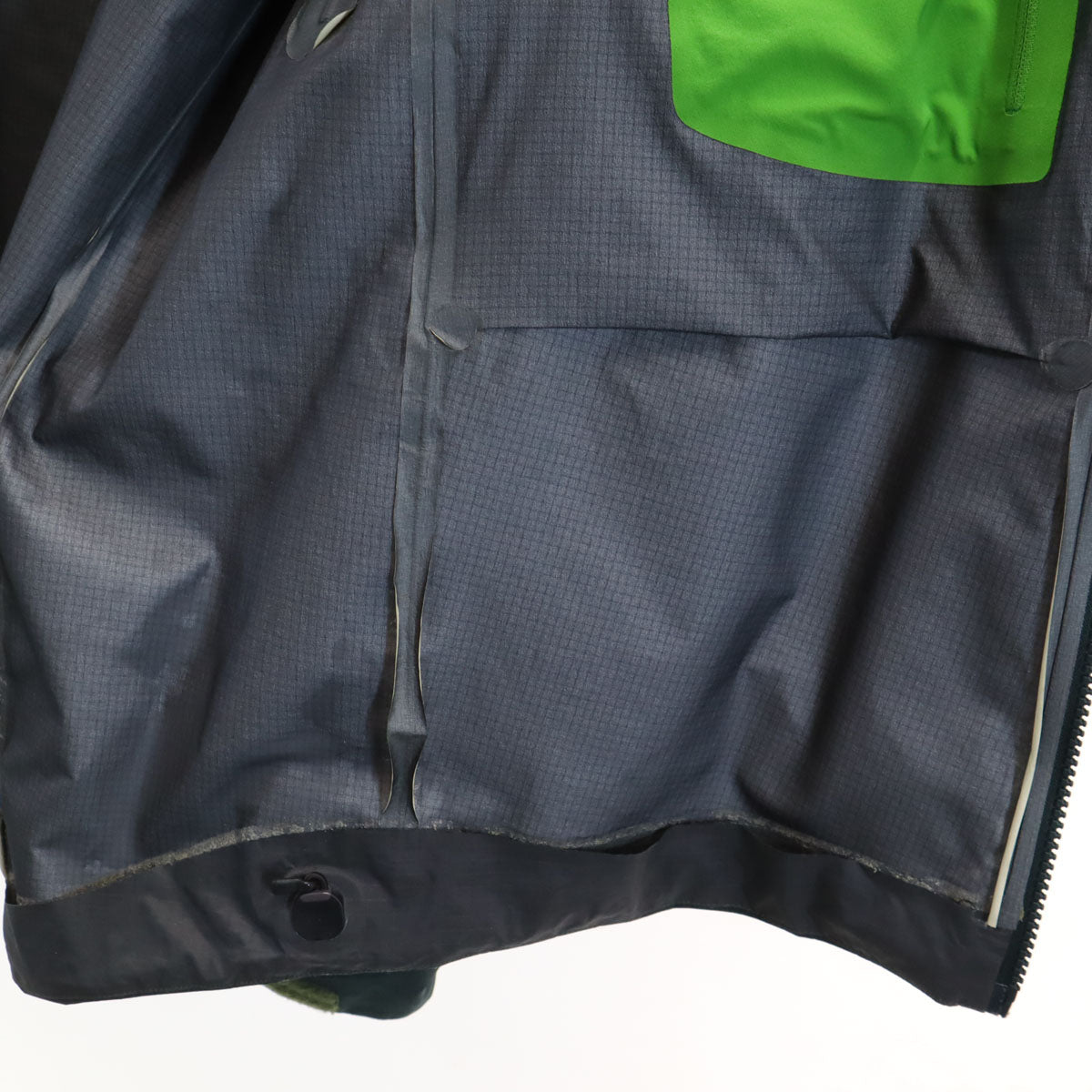 ARC'TERYX アークテリクス カナダ製 Alpha SV ジャケット L 深緑 アウトドア メンズ