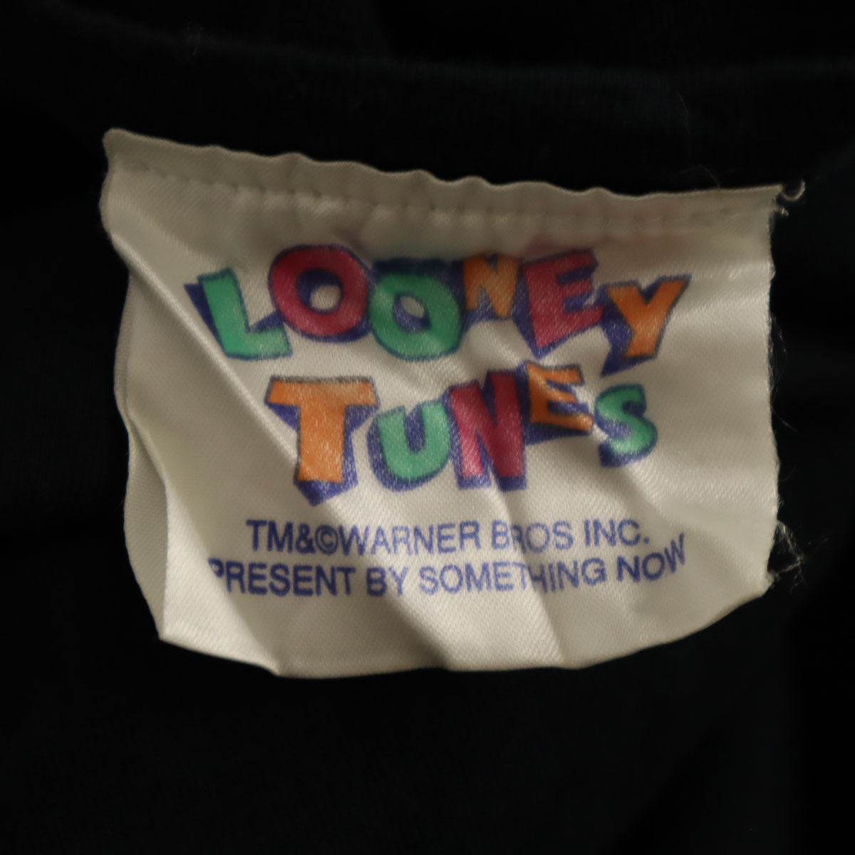 LOONEY TUNES ルーニーテューンズ 日本製 バックスバニー 長袖 Tシャツ ブラック ロンT ワーナーブラザーズ メンズ
