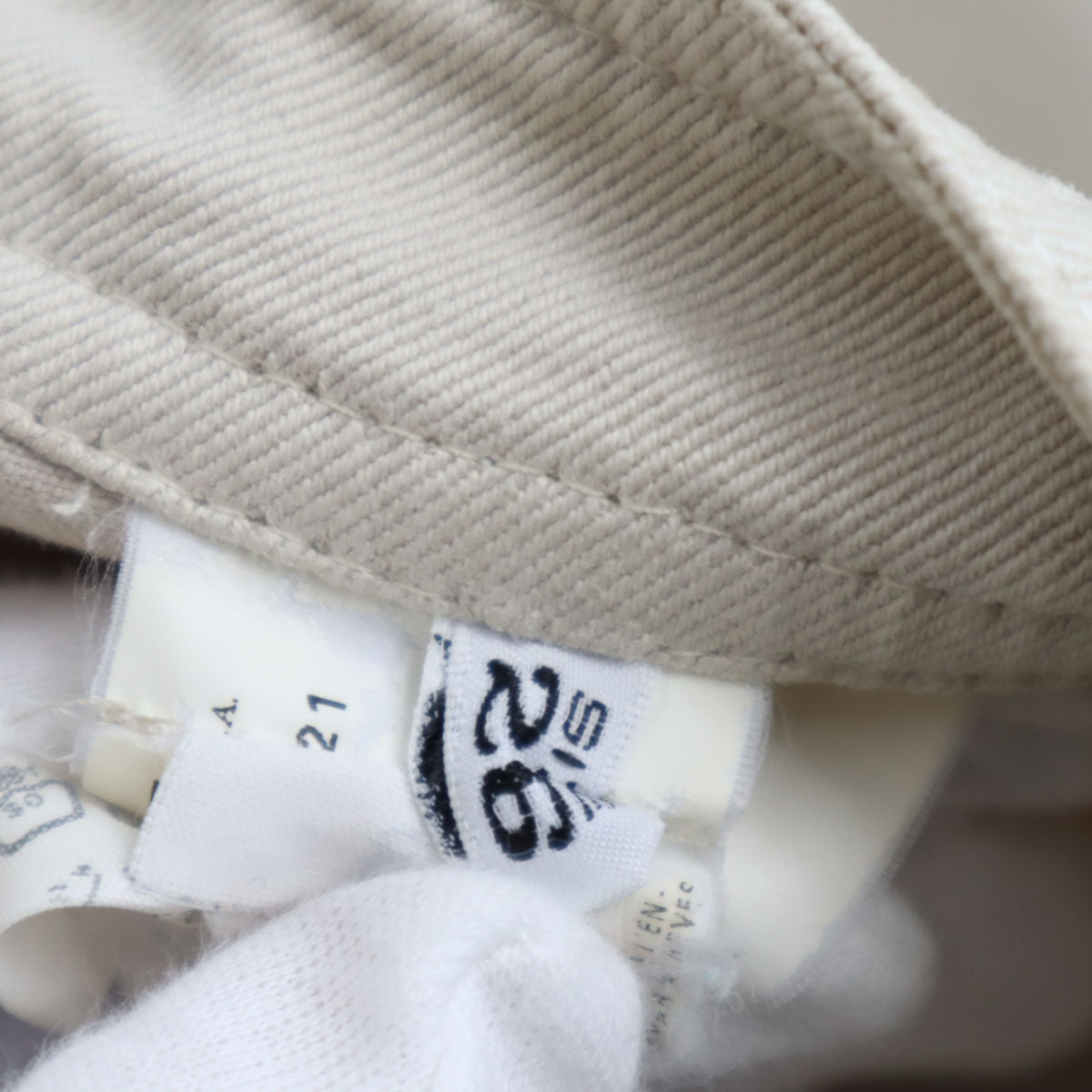 ARMANI JEANS アルマーニジーンズ イタリア製 パンツ W26 ベージュ バックリボン レディース