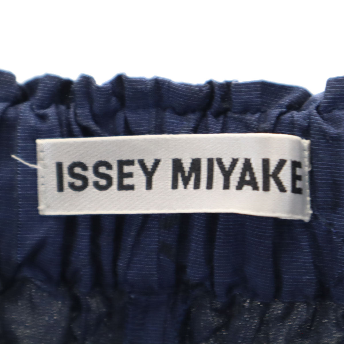 ISSEY MIYAKE イッセイミヤケ プリーツ加工 テーパードパンツ 2 ネイビー バルーン レディース