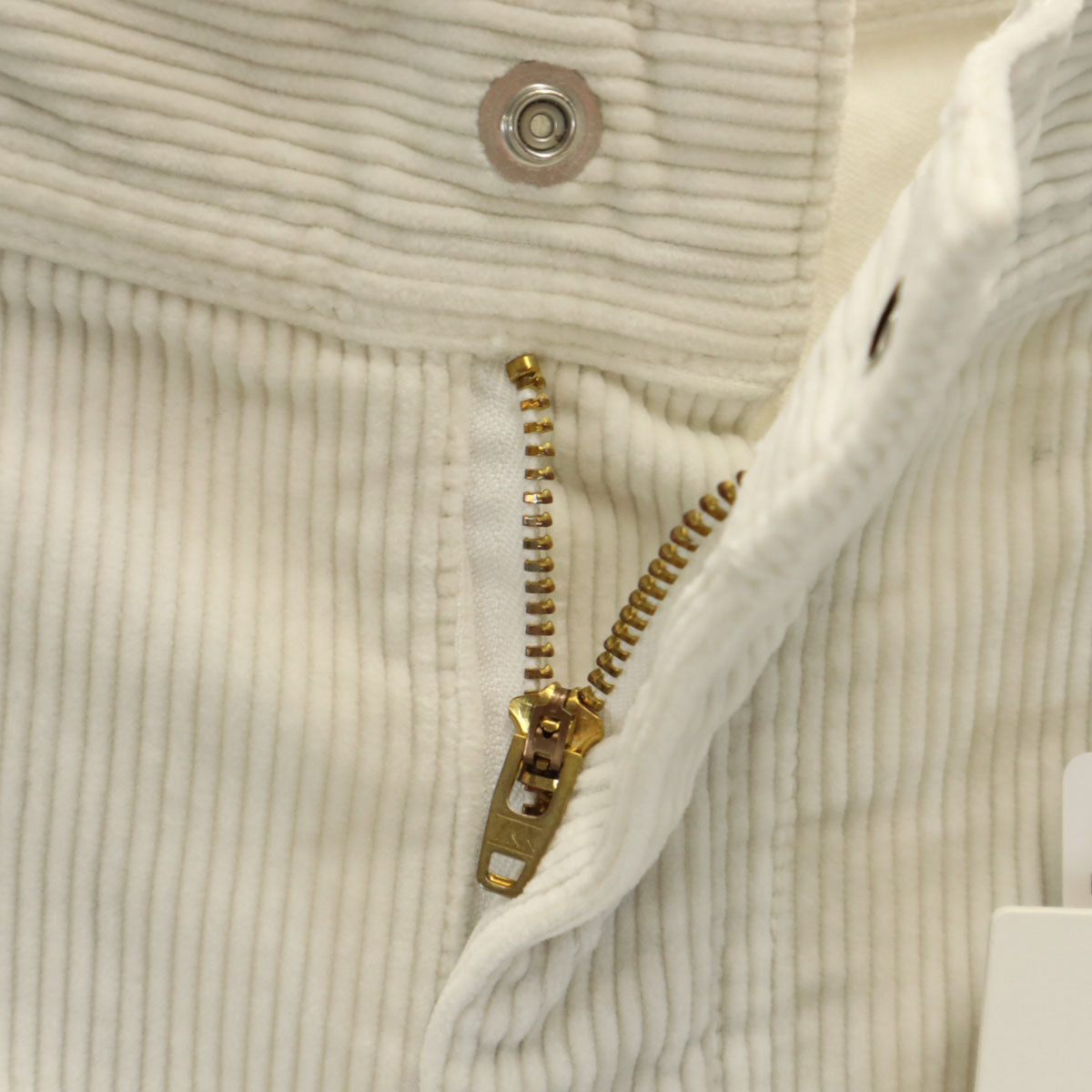 未使用 minami Anderson ミナミアンダーソン コーデュロイパンツ M アイボリー メンズ