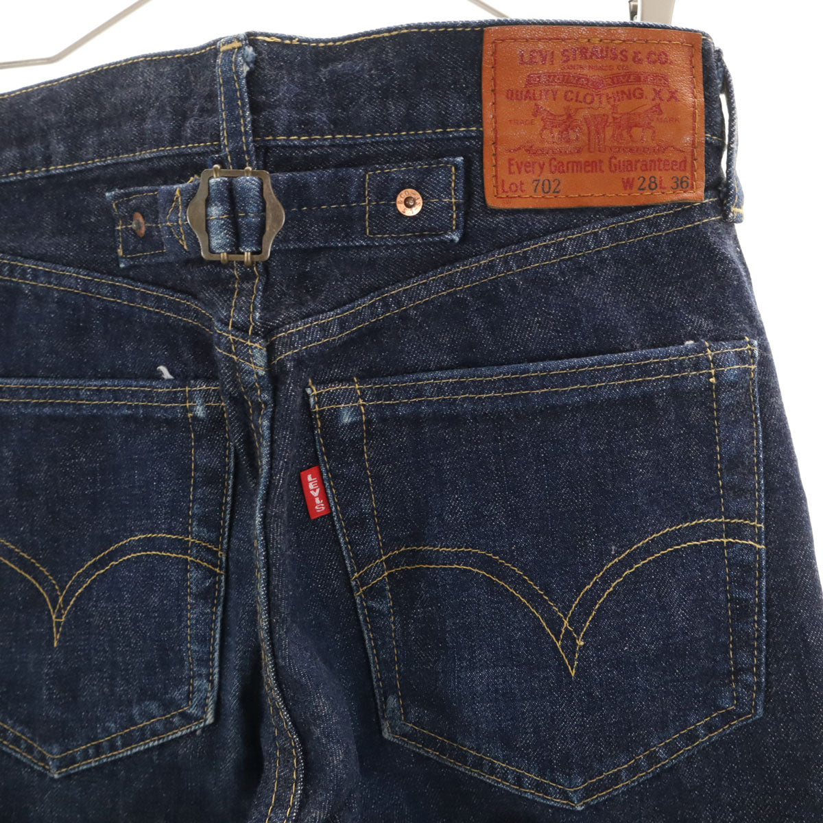 Levi's リーバイス 90s 702 日本製 ビッグE 赤耳 オールド ストレートデニムパンツ W28 インディゴ ジーンズ 隠しリベット セルビッチ シンチバック メンズ