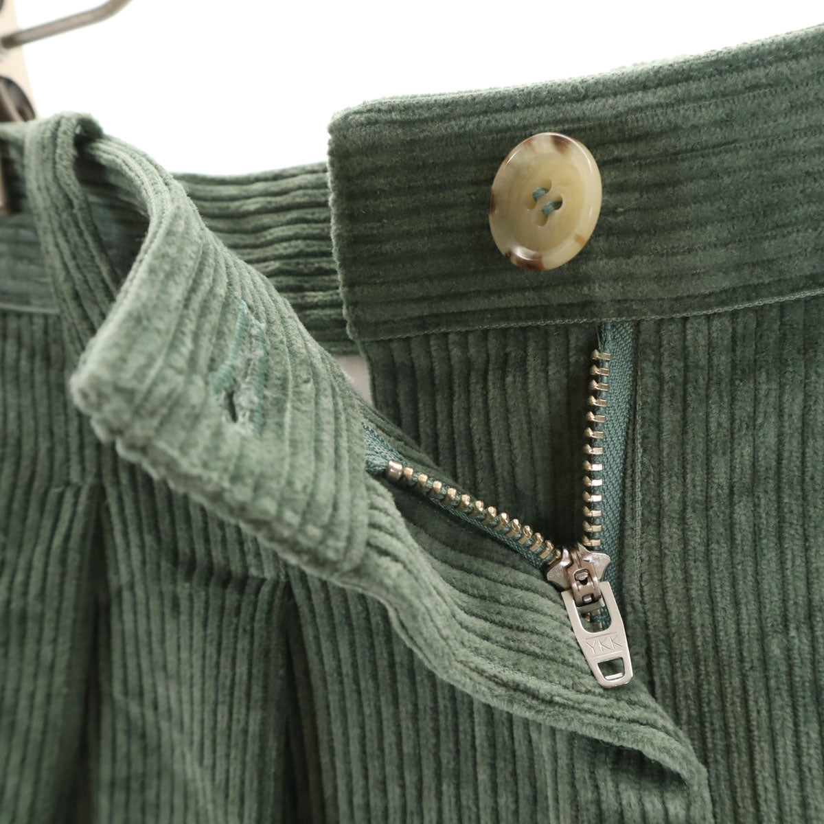 A.P.C. アーペーセー ツータック コーデュロイ ワイドパンツ 34 グリーン レディース