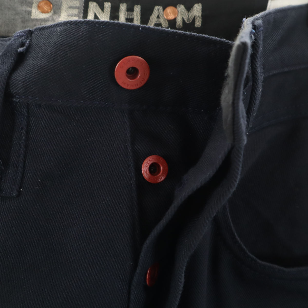 DENHAM デンハム 日本製 CROSSBACK CARROT FIT パンツ W32 ネイビー メンズ