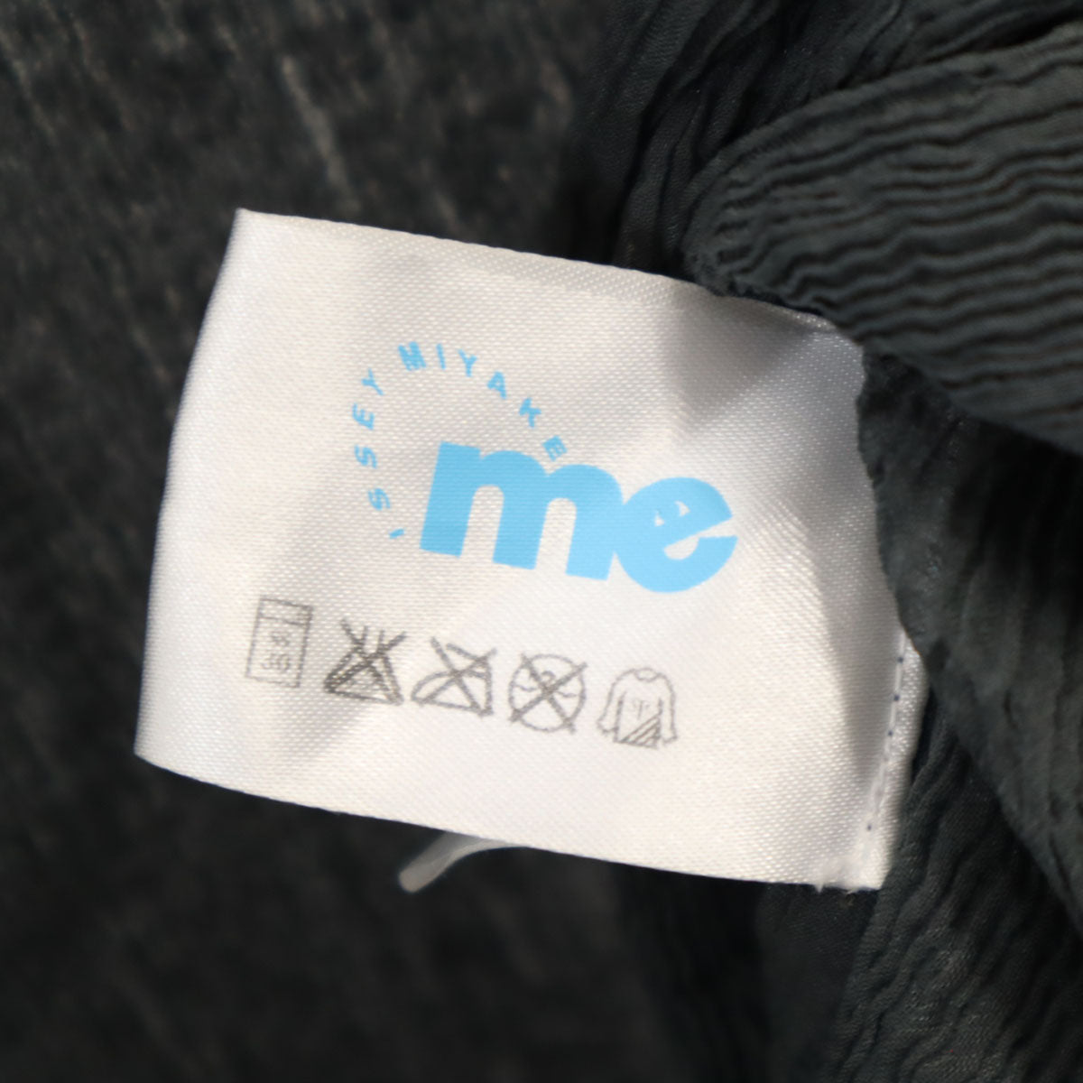 ISSEY MIYAKE me イッセイミヤケミー ノースリーブ プリーツ ワンピース F チャコールグレー レディース