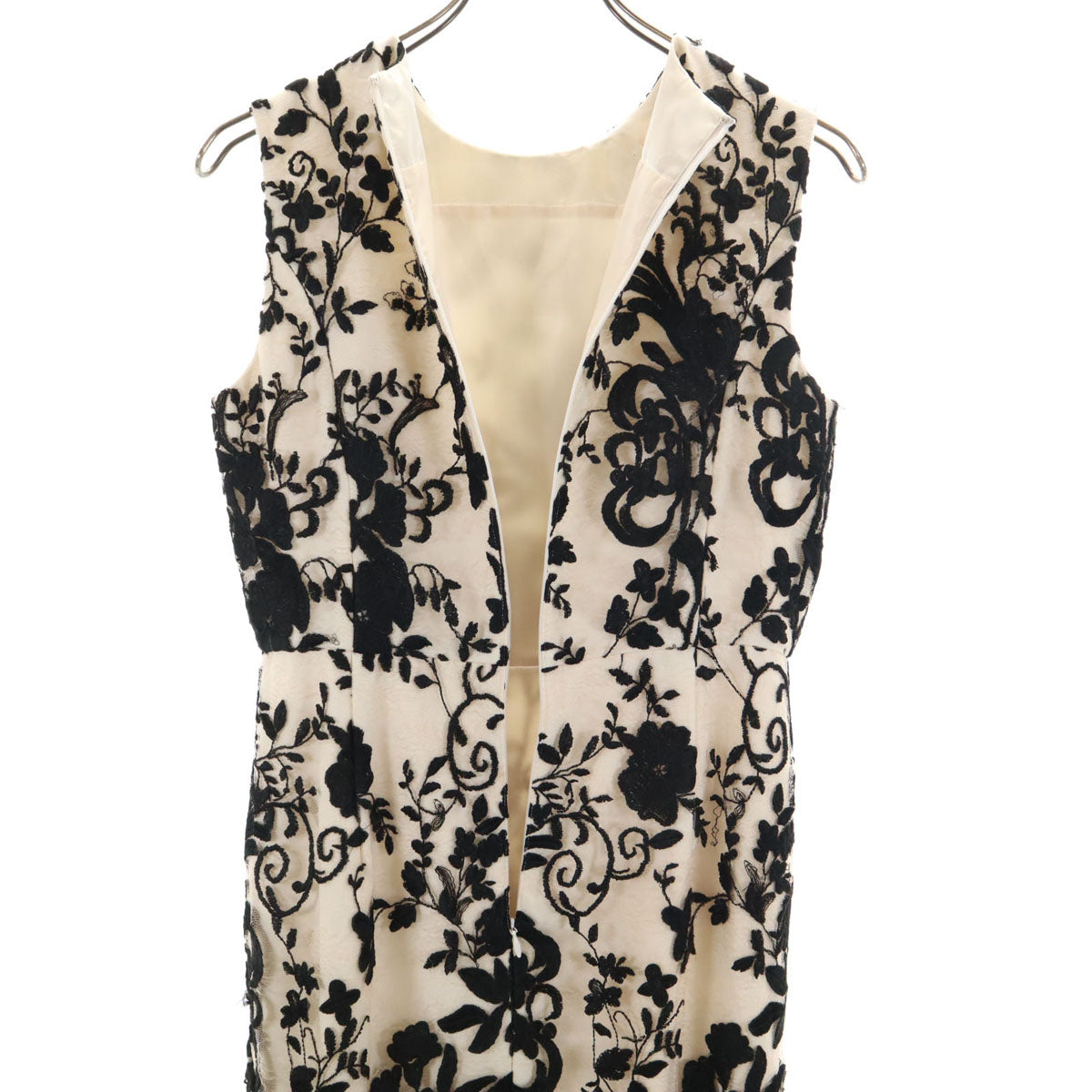 Diagram GRACE CONTINENTAL ダイアグラム グレースコンチネンタル 総刺繍 ノースリーブ 膝丈ワンピース 36 アイボリー系 レディース