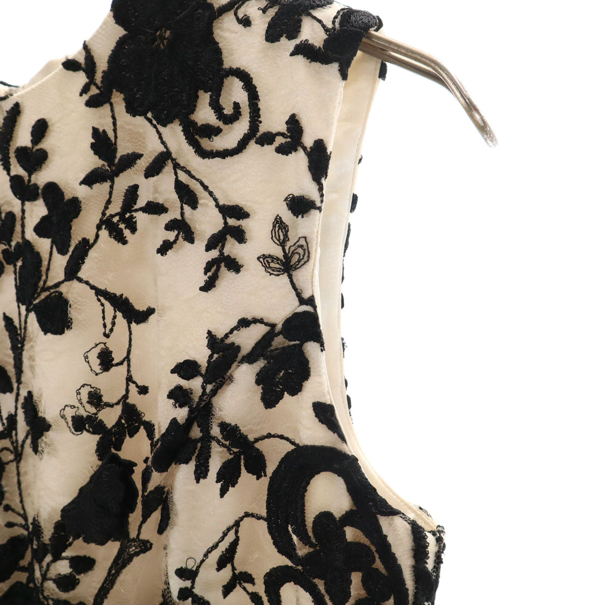 Diagram GRACE CONTINENTAL ダイアグラム グレースコンチネンタル 総刺繍 ノースリーブ 膝丈ワンピース 36 アイボリー系 レディース