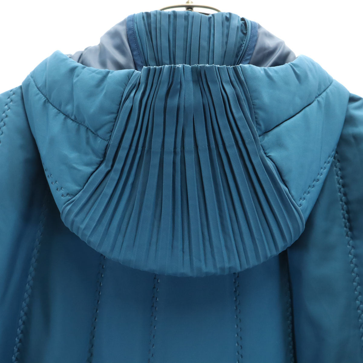 PLEATS PLEASE ISSEY MIYAKE. プリーツプリーズイッセイミヤケ 日本製 中綿コート ブルー系 レディース