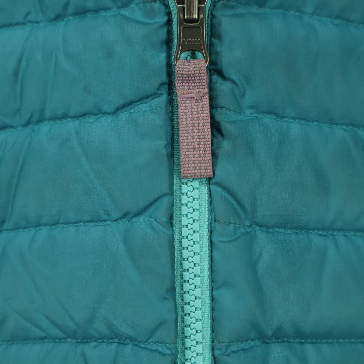 patagonia パタゴニア リバーシブル 総柄 ワンポイントロゴ 長袖 ダウンジャケット グリーン系 品番61371 キッズ