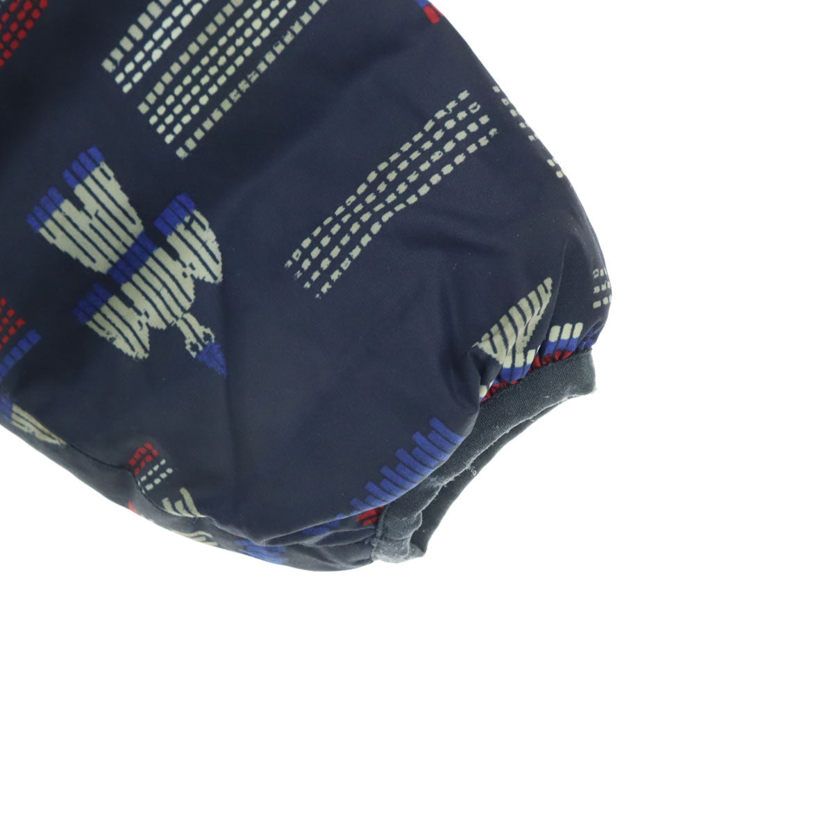 patagonia パタゴニア リバーシブル 総柄 ワンポイントロゴ 長袖 ダウンジャケット ネイビー 品番61371 キッズ