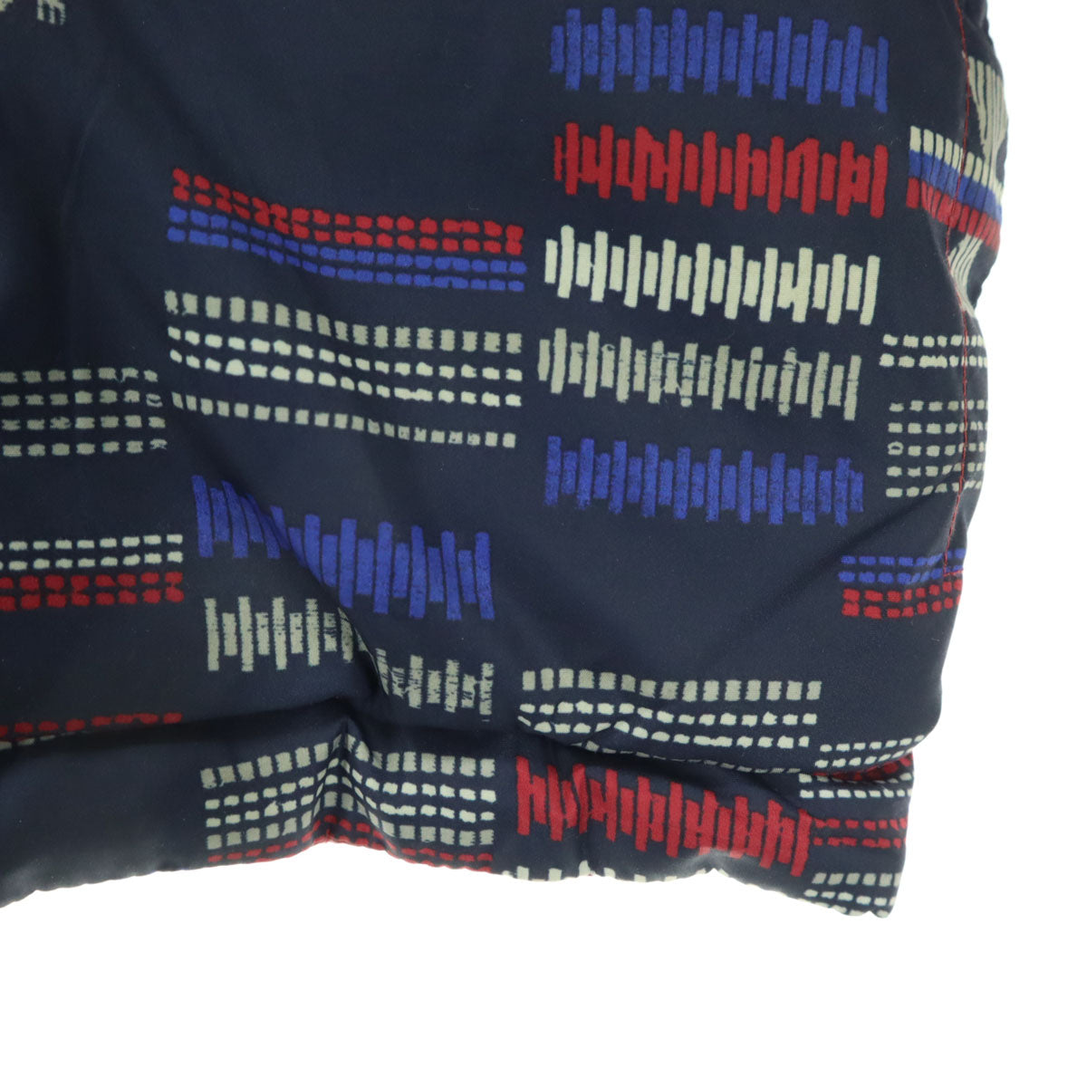 patagonia パタゴニア リバーシブル 総柄 ワンポイントロゴ 長袖 ダウンジャケット ネイビー 品番61371 キッズ