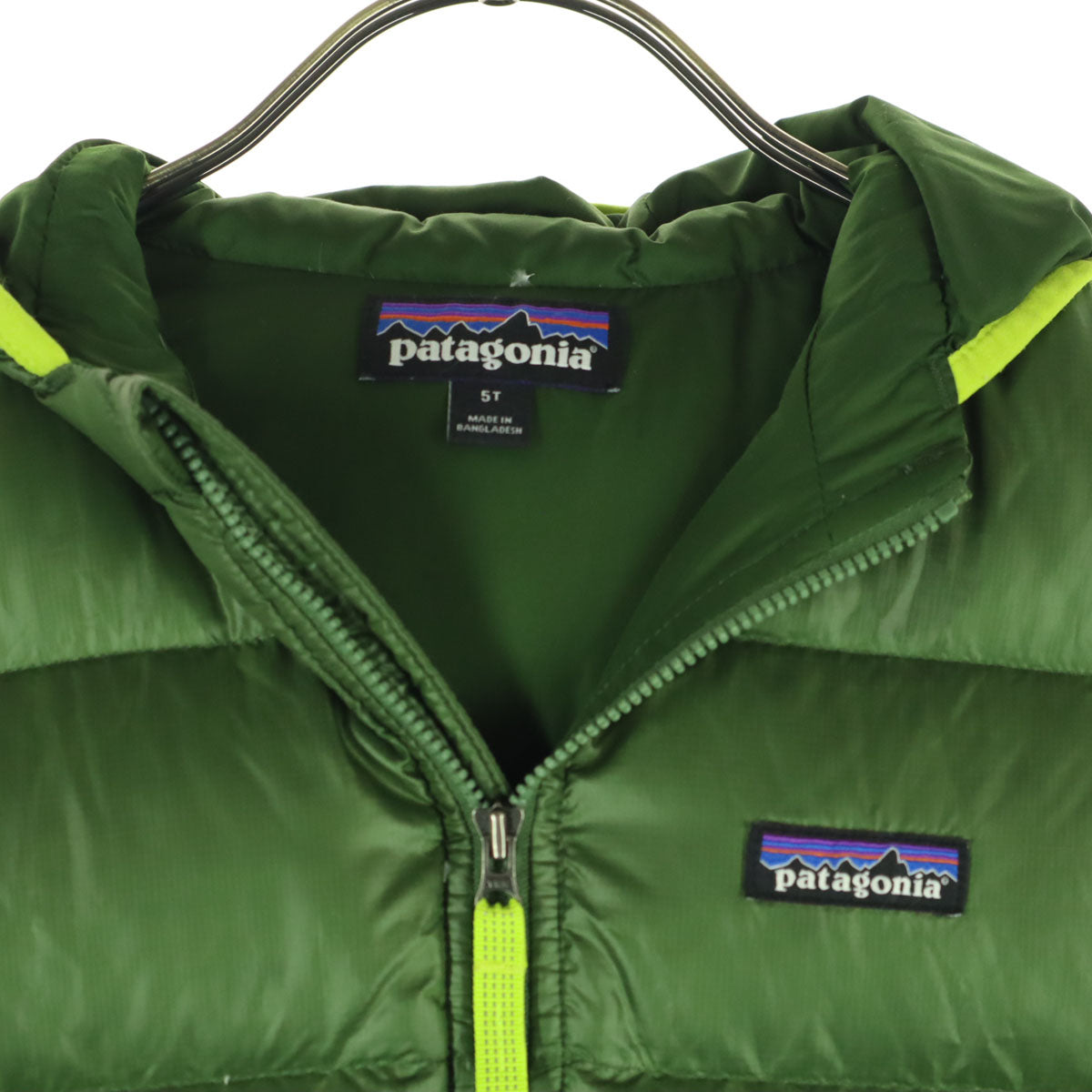 美品 patagonia パタゴニア フード付 ダウンジャケット 5T カーキグリーン STY60493 Hi-Loft Down キッズ