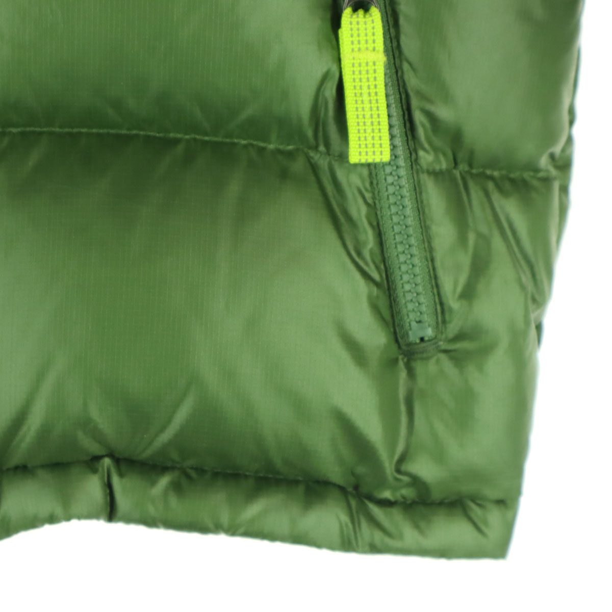 美品 patagonia パタゴニア フード付 ダウンジャケット 5T カーキグリーン STY60493 Hi-Loft Down キッズ