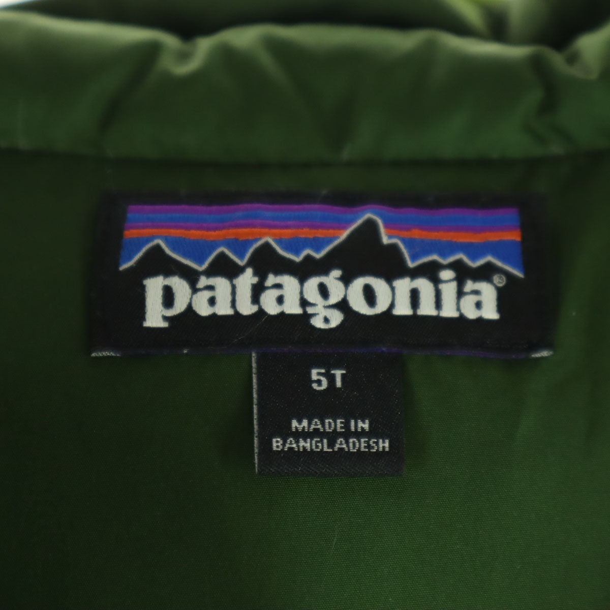 美品 patagonia パタゴニア フード付 ダウンジャケット 5T カーキグリーン STY60493 Hi-Loft Down キッズ