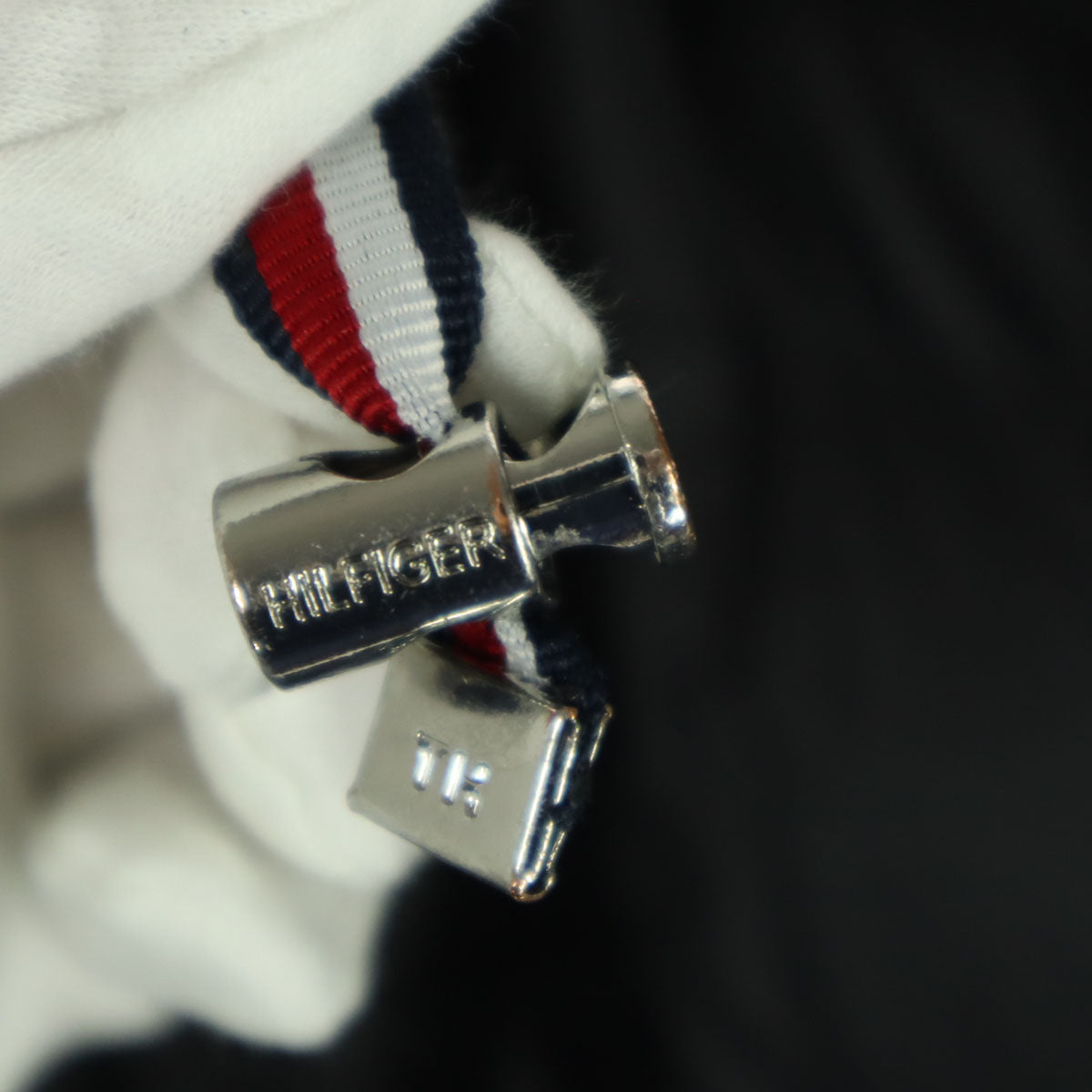 TOMMY HILFIGER トミーヒルフィガー ナイロン ワンポイントロゴ 長袖 中綿コート L ブラック レディース