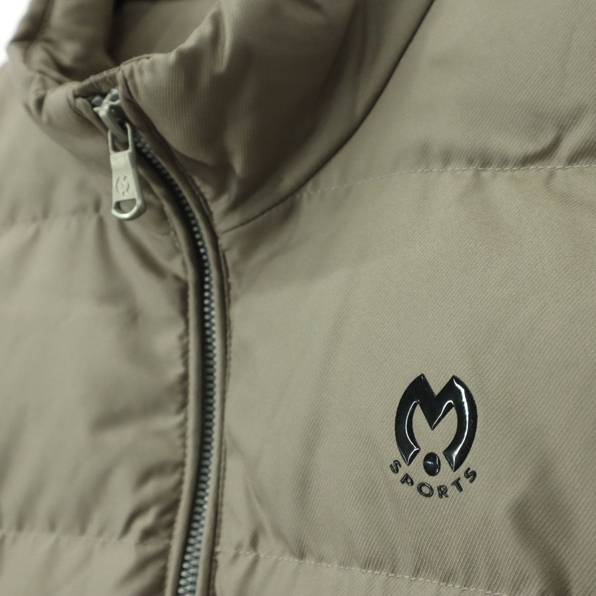 美品 mila schon SPORTS ミラショーン スポーツ ワンポイントロゴ ノースリーブ ダウンベスト 46 ブラウン系 メンズ