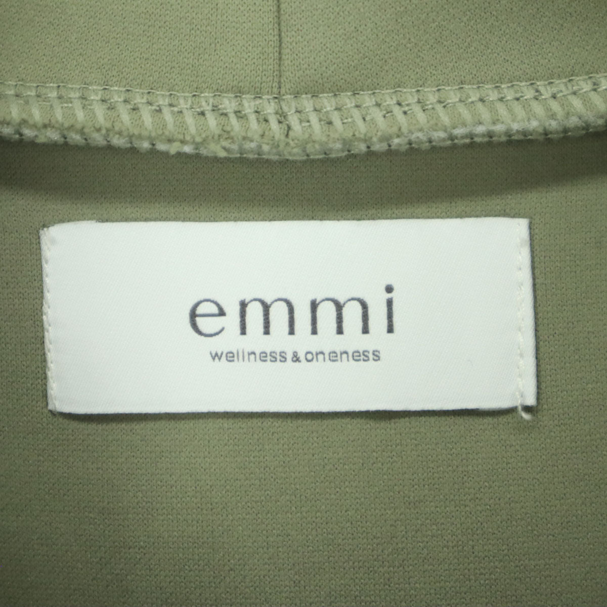 美品 emmi エミ 長袖 フーディーカット ロングワンピース 0 ライトカーキ マーメイドシルエット レディース
