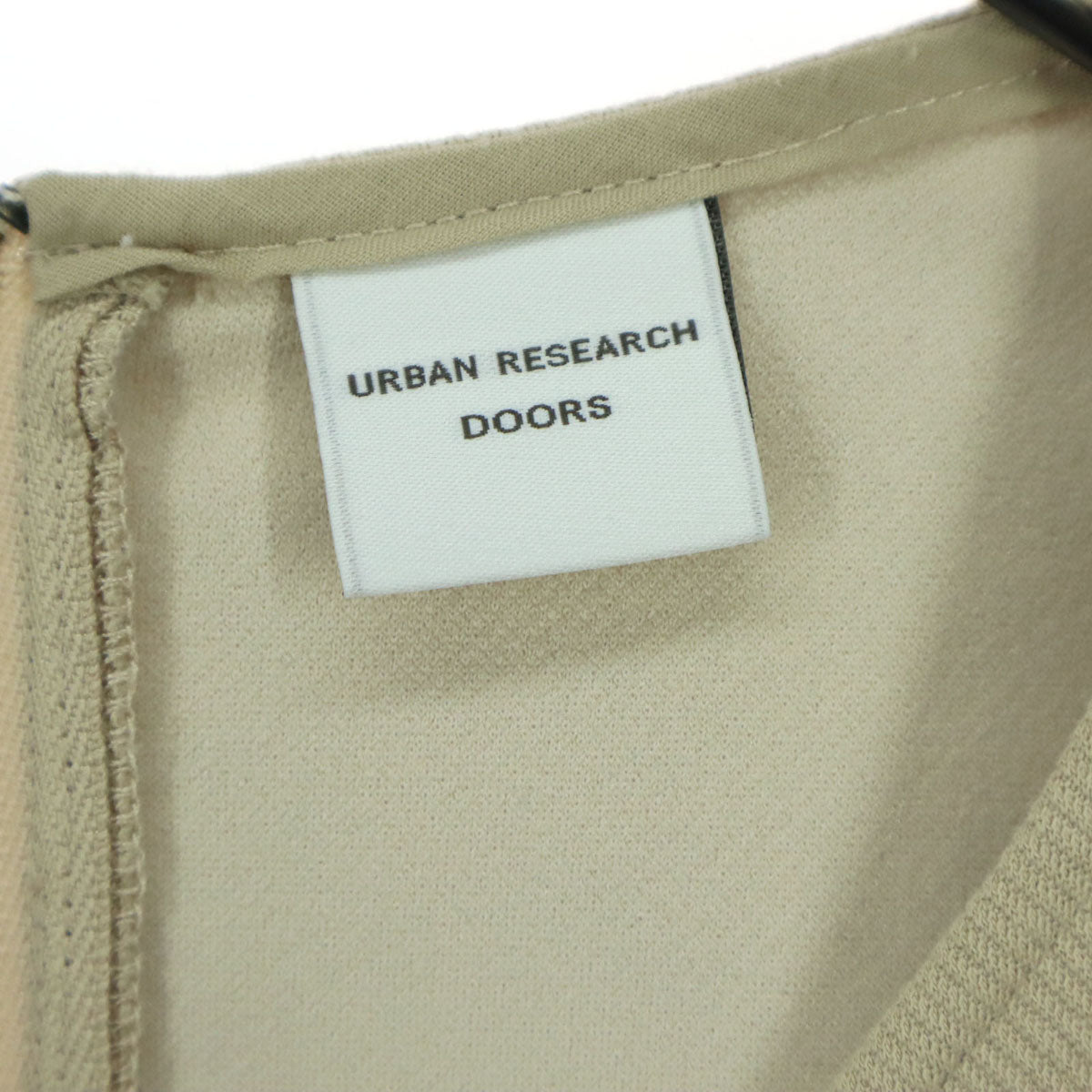 URBAN RESEARCH DOORS アーバンリサーチドアーズ 長袖 カットソー M ベージュ 背中 ハーフジップ レディース