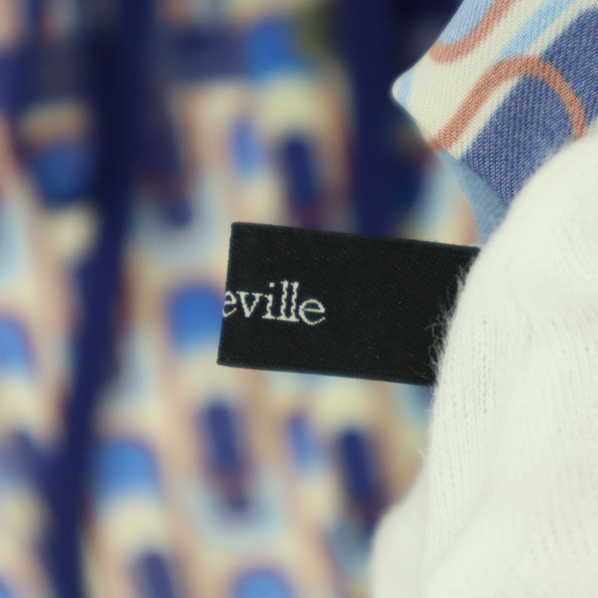 未使用 allureville アルアバイル 日本製 ジオメトリック柄 長袖 ナロータイ ブラウス M ブルー系 レディース