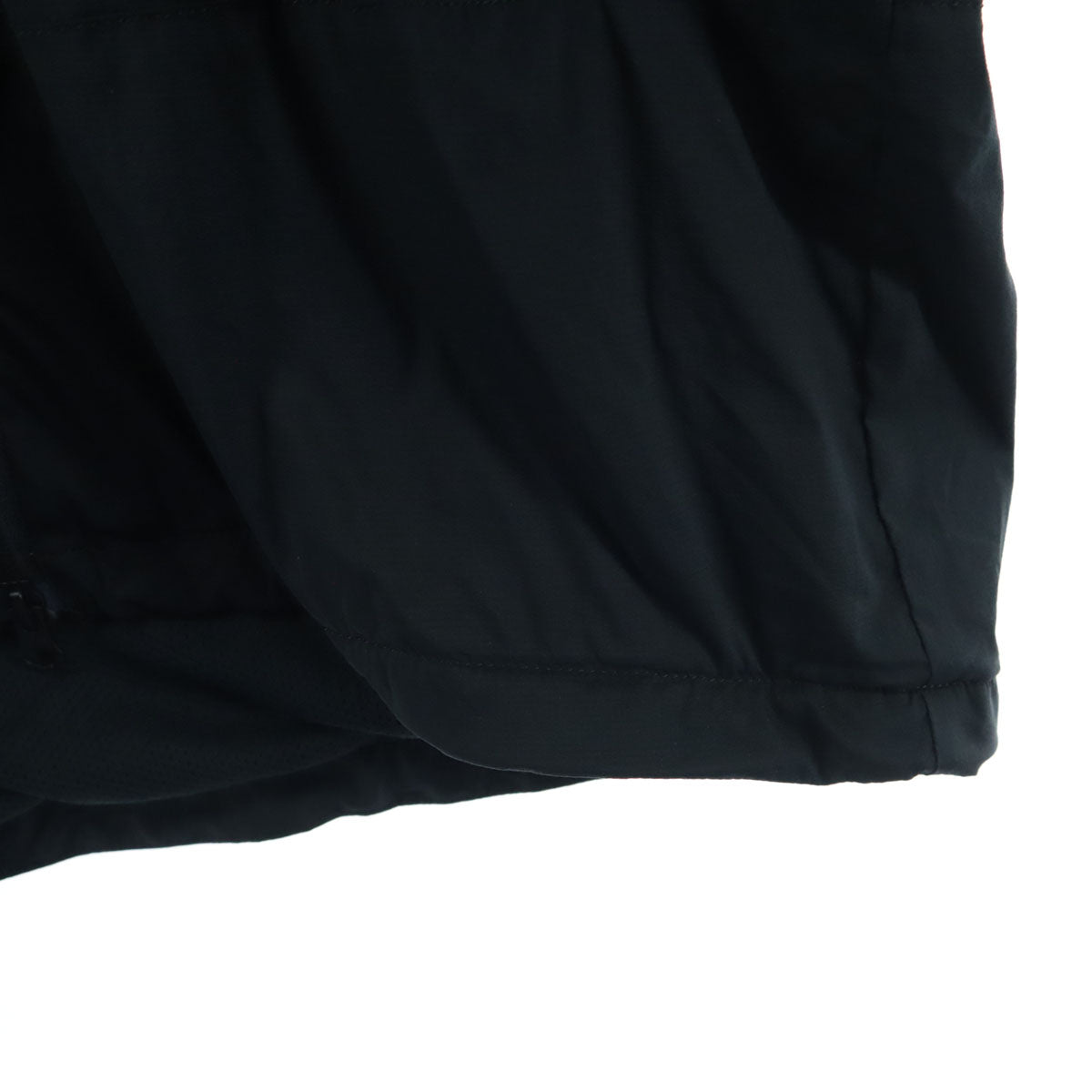 美品 Jack Wolfskin ジャックウルフスキン ワンポイントロゴ 長袖 フーディジャケット M ブラック メンズ