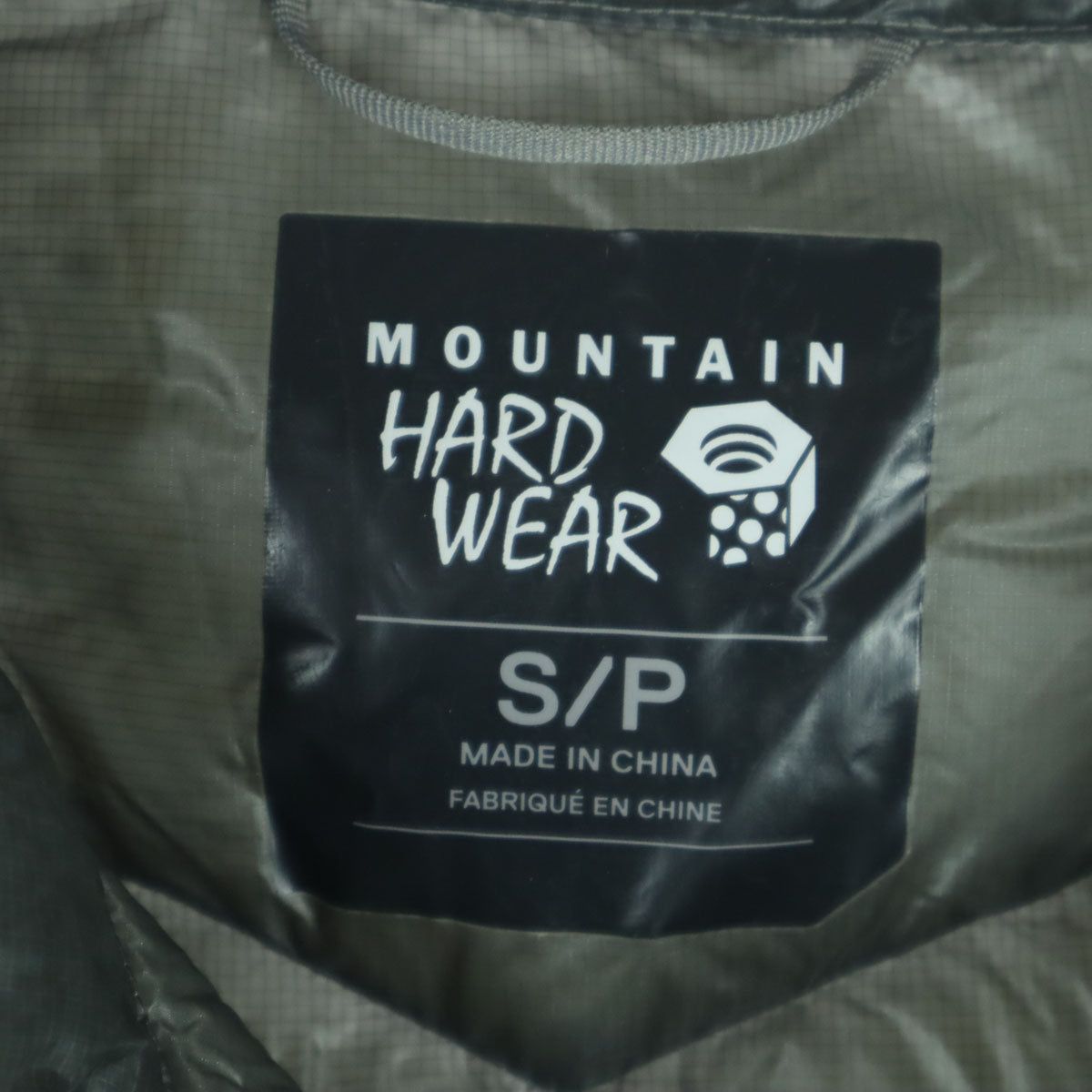 美品 MOUNTAIN HARDWEAR マウンテンハードウェア ダウンベスト S グレー メンズ
