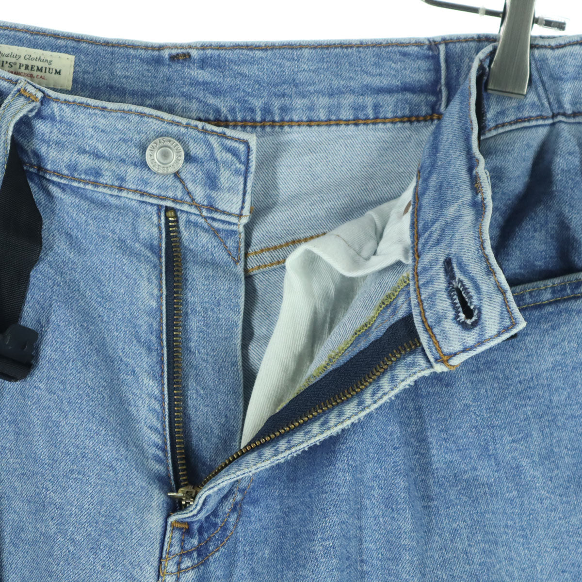 Levi's PREMIUM リーバイス プレミアム ベルト付き テーパードデニムパンツ w31 ライトブルー メンズ