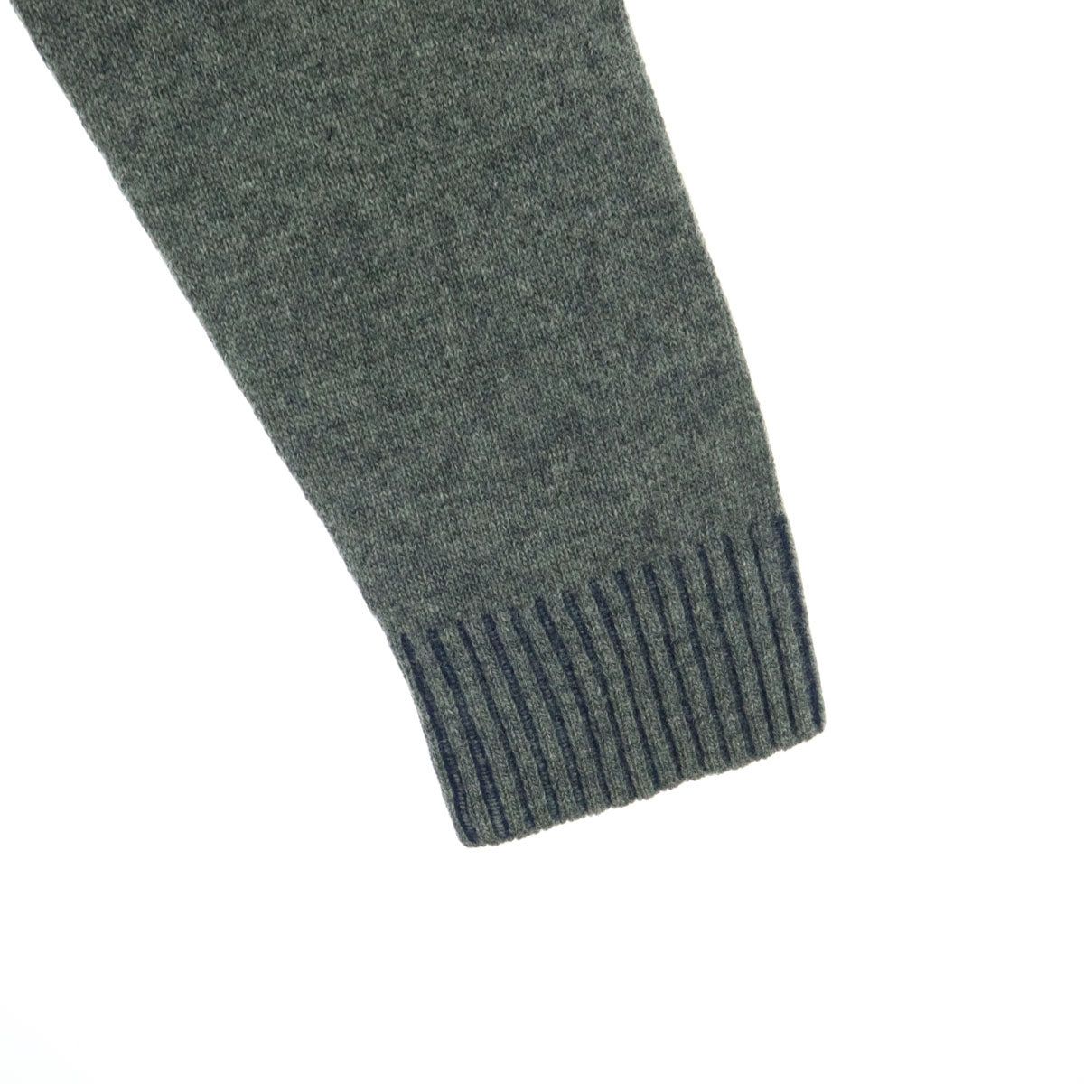 美品 Pretty Green プリティーグリーン ワンポイントロゴ 長袖 Vネック セーター 2 グレー メンズ