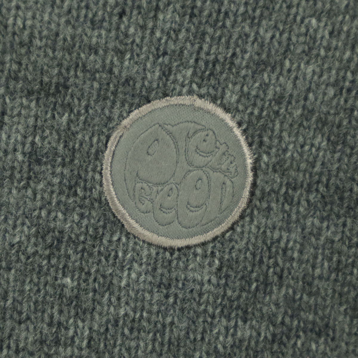 美品 Pretty Green プリティーグリーン ワンポイントロゴ 長袖 Vネック セーター 2 グレー メンズ