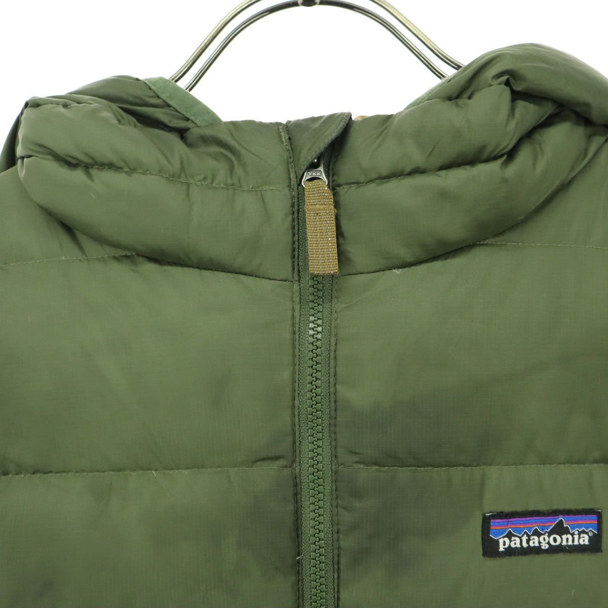 patagonia パタゴニア STY68207FA18 ワンポイントロゴ 長袖 ダウンパーカー M グリーン キッズ