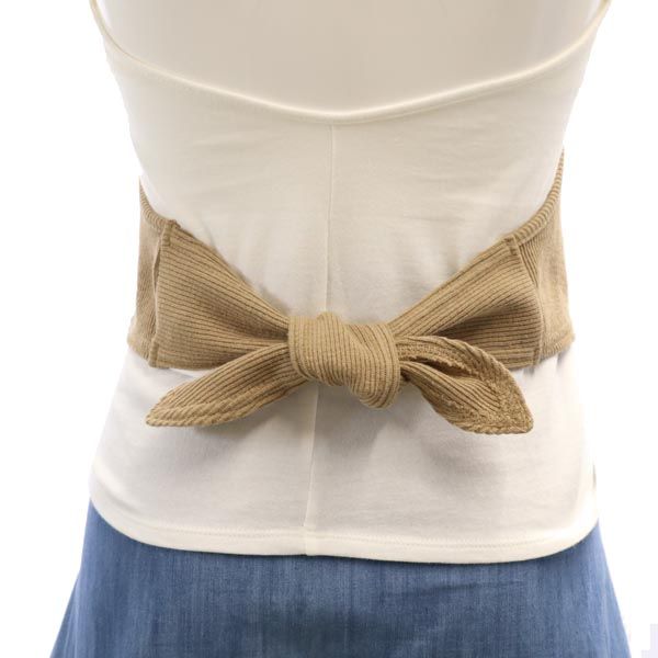 未使用 エミヨガ 日本製 ホルターネック タンクトップ 1 ベージュ系 emmi yoga カップインキャミソール ヨガウェア レディース