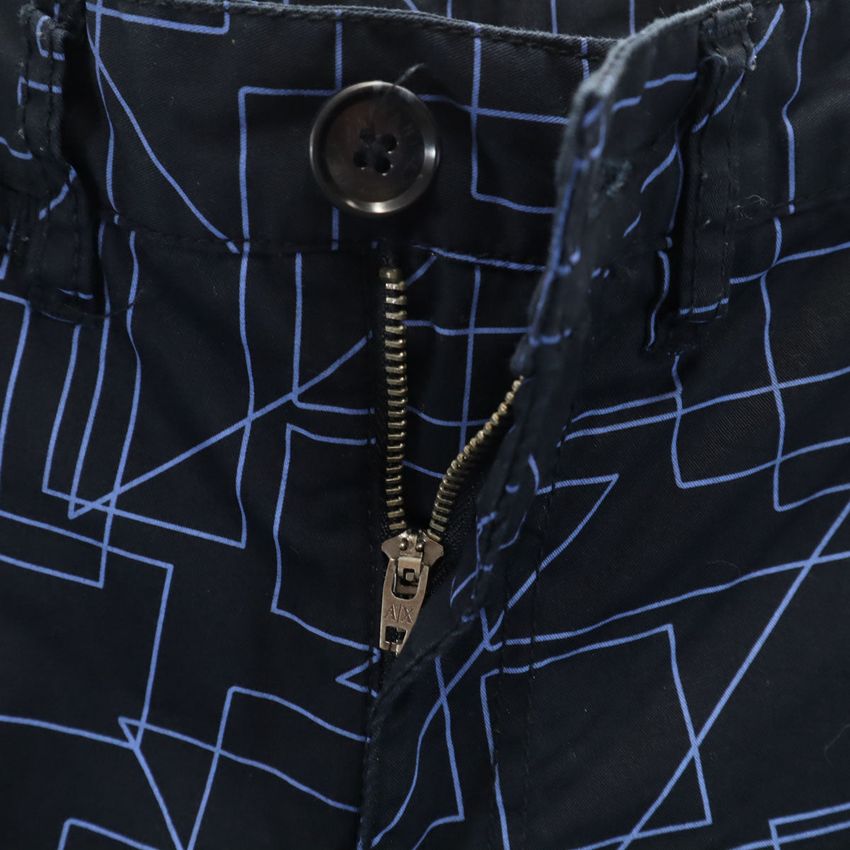 ARMANI EXCHANGE アルマーニエクスチェンジ 幾何学柄 ショートパンツ W31 ネイビー メンズ