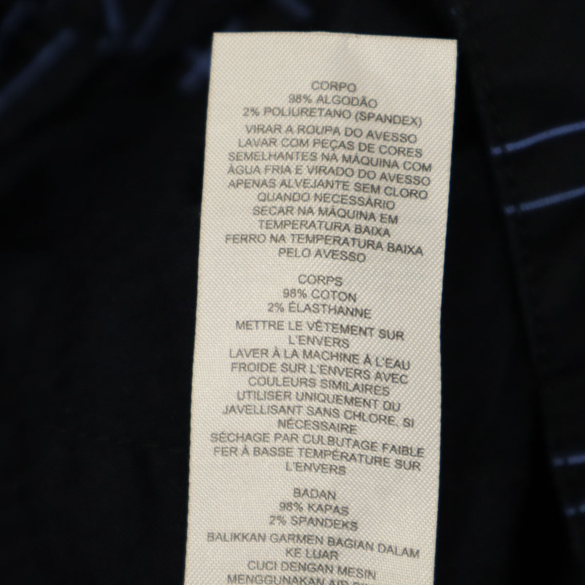 ARMANI EXCHANGE アルマーニエクスチェンジ 幾何学柄 ショートパンツ W31 ネイビー メンズ