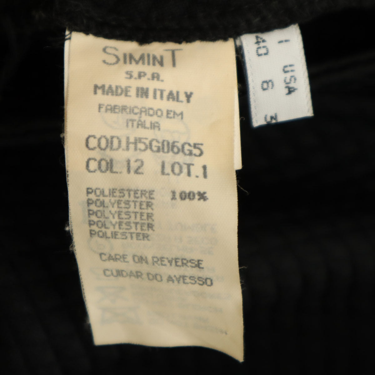 美品 ARMANI JEANS アルマーニジーンズ イタリア製 ミニ丈 キルティングスカート USA6 ブラック レディース