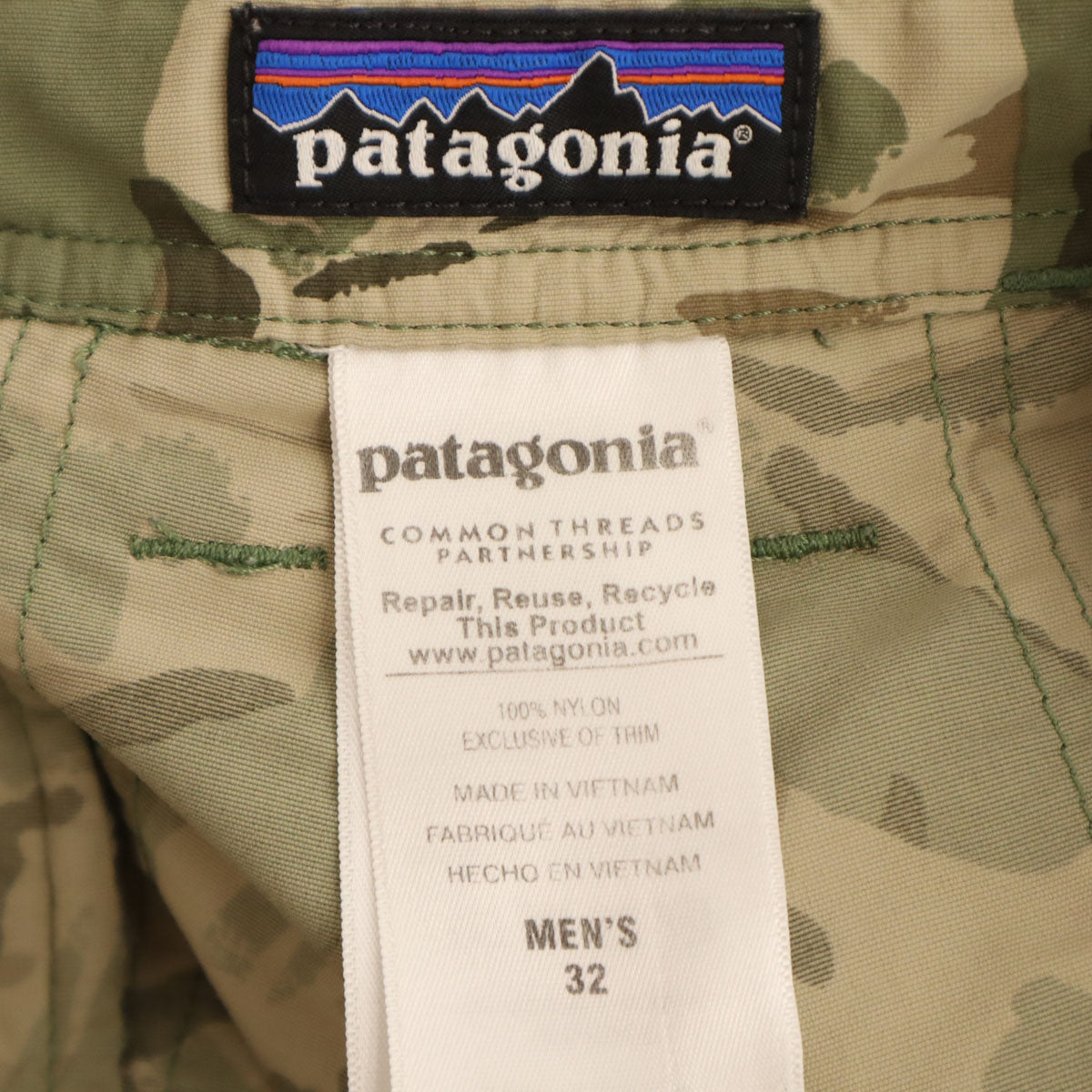 patagonia パタゴニア カモフラ柄 ショートパンツ W32 ベージュ 86585SP15 アウトドア 迷彩 メンズ