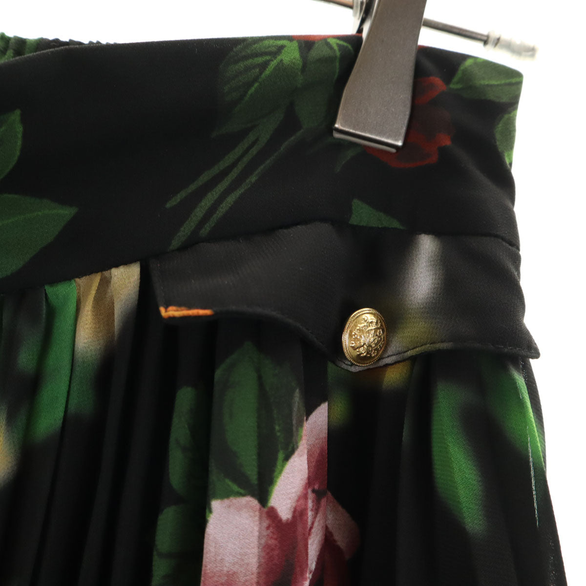 AMERI UNDRESSED アメリ 花柄 ロング丈 シウォン プリーツスカート 黒系 レディース