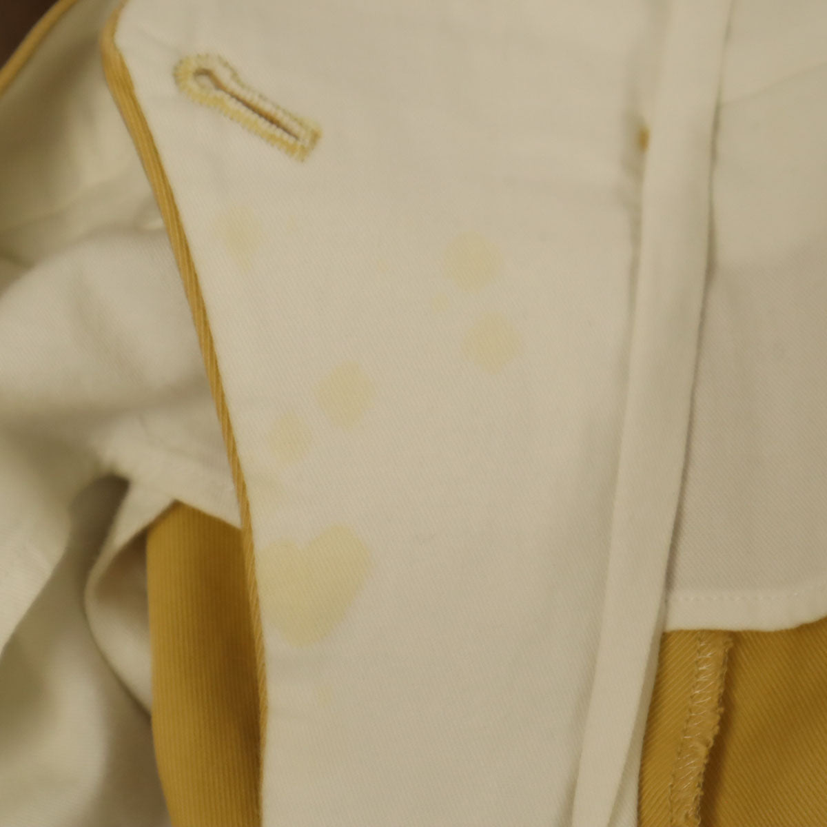 LOUIS VUITTON ルイヴィトン イタリア製 ハーフパンツ 40 山吹色 レディース