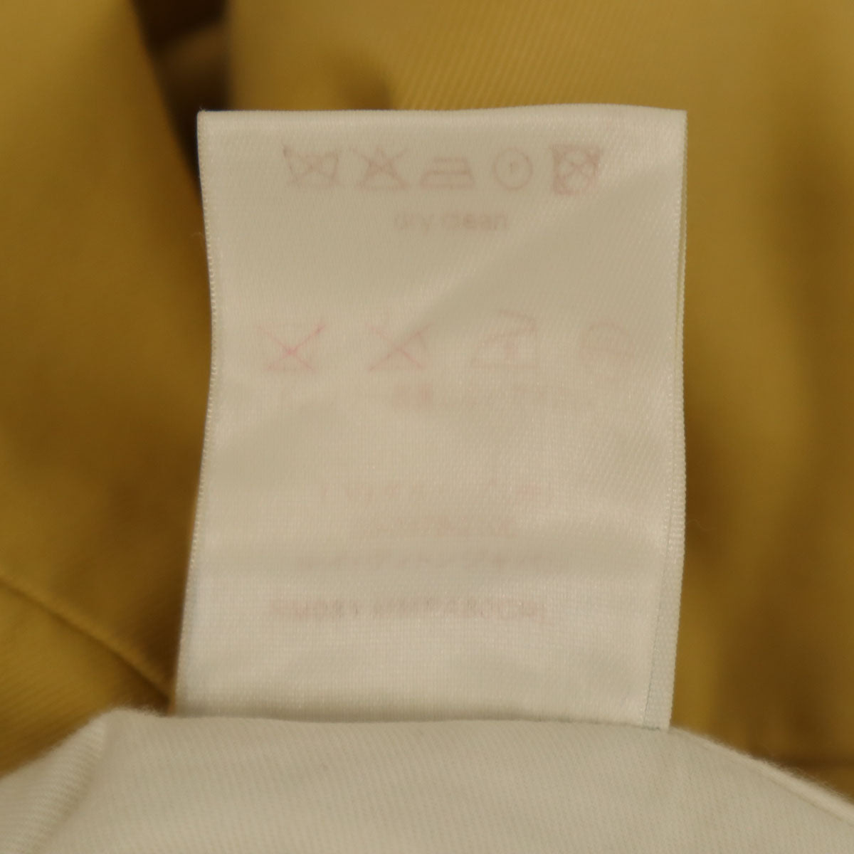 LOUIS VUITTON ルイヴィトン イタリア製 ハーフパンツ 40 山吹色 レディース