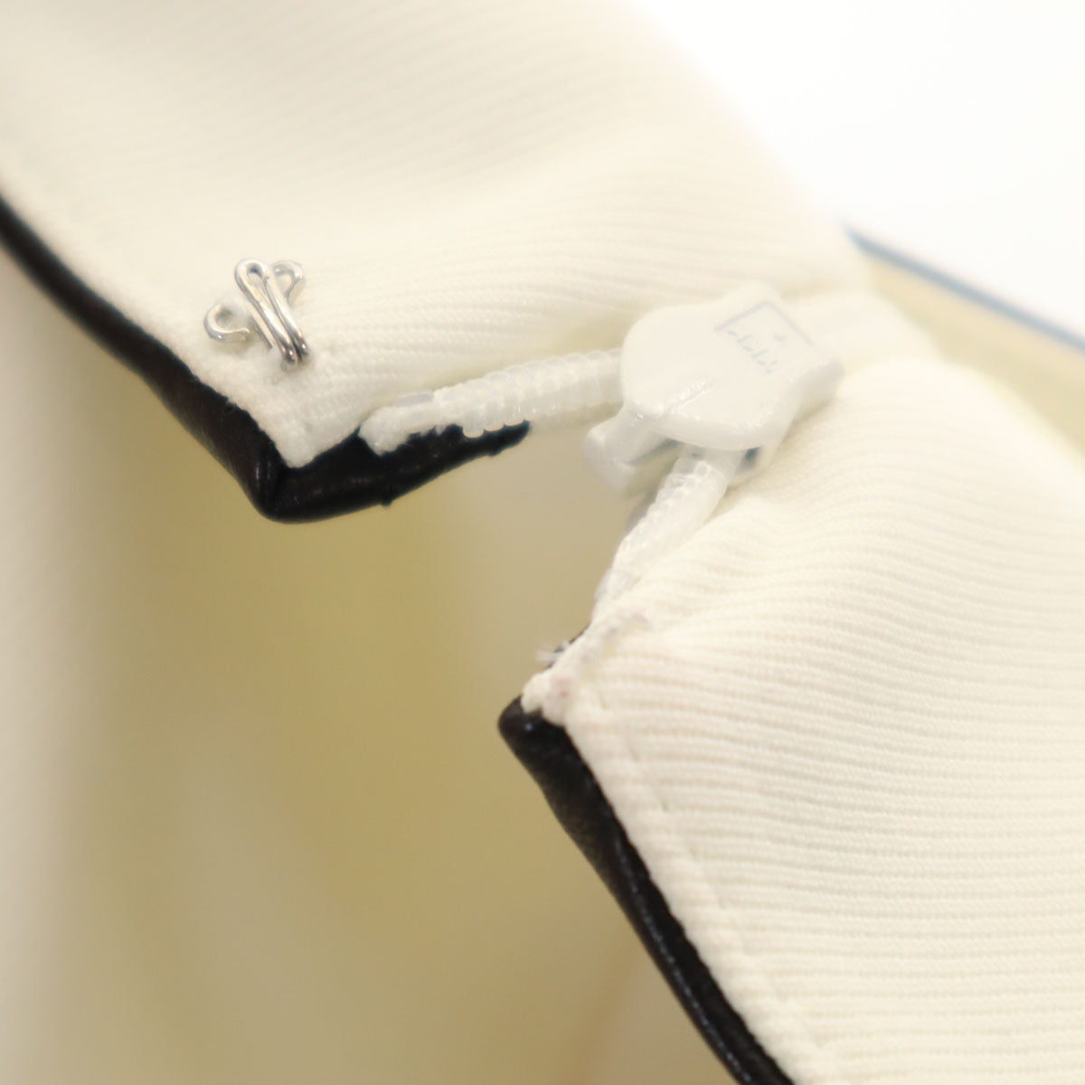 GUCCI グッチ イタリア製 ミニ丈 タイトスカート 38 ホワイト レディース